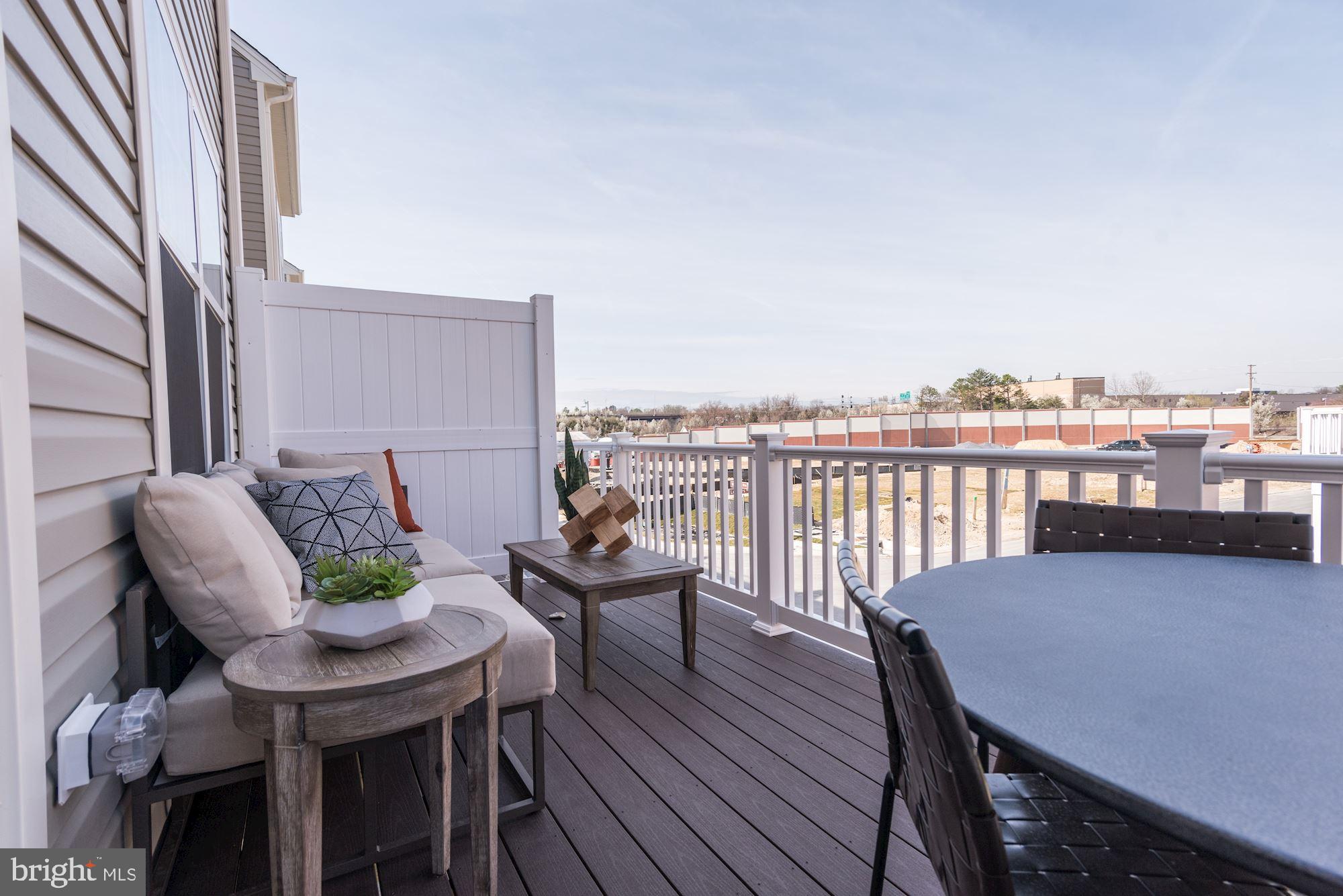 OXFORD SQUARE - Residential