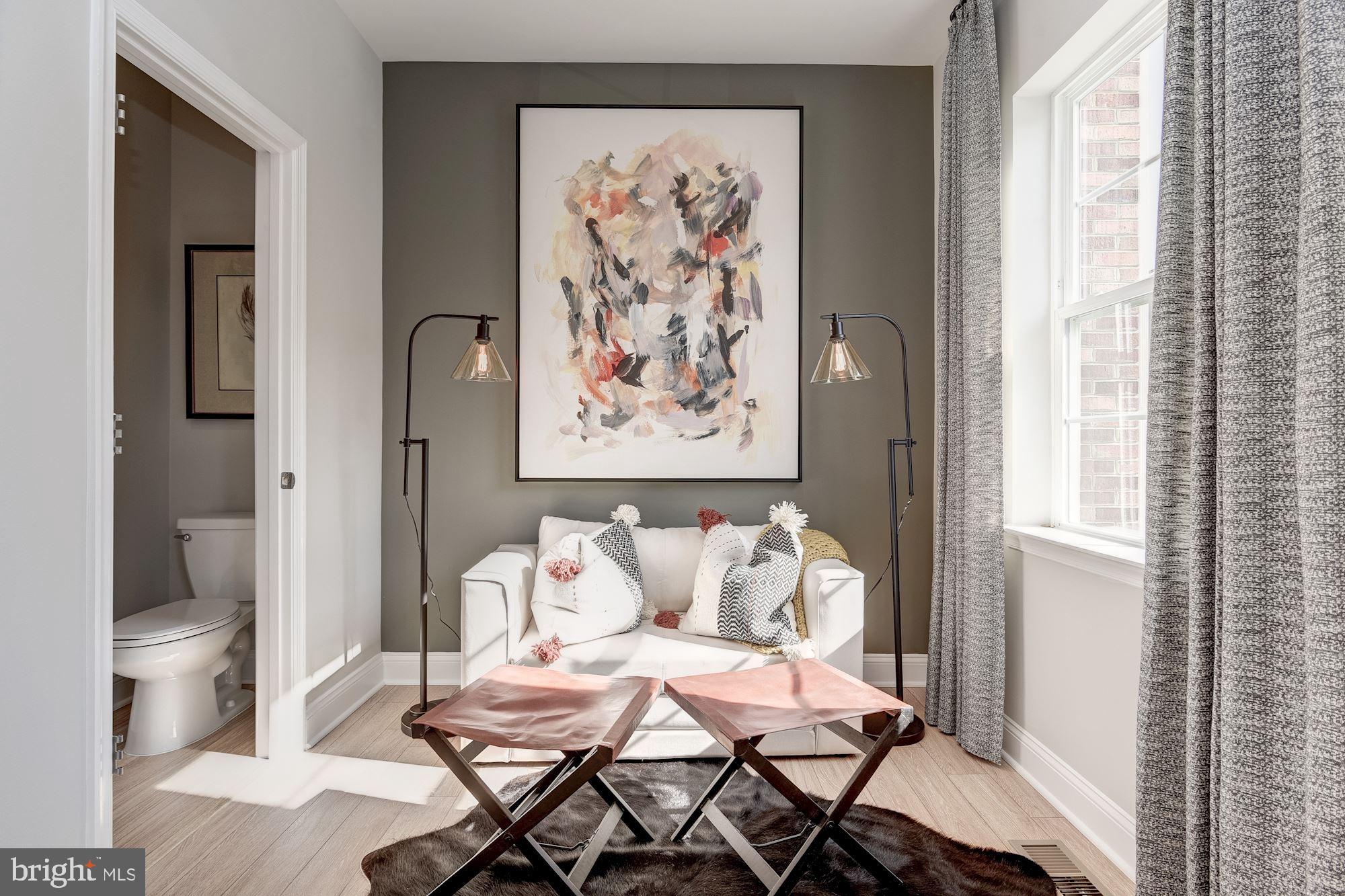 OXFORD SQUARE - Residential