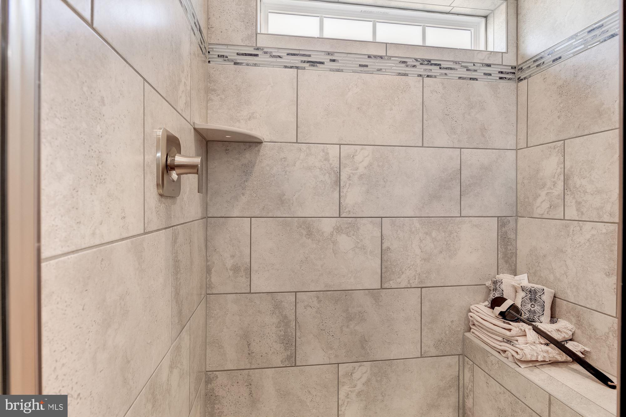 OXFORD SQUARE - Residential