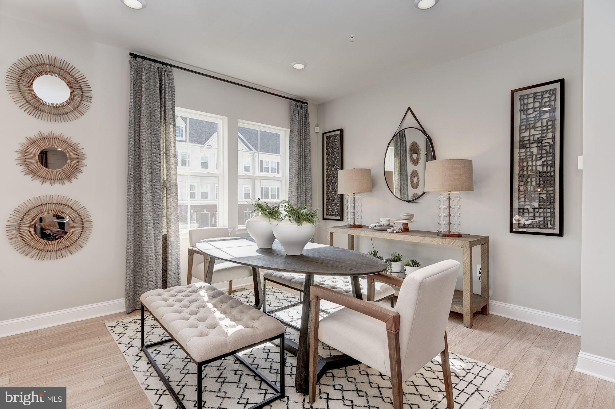 OXFORD SQUARE - Residential