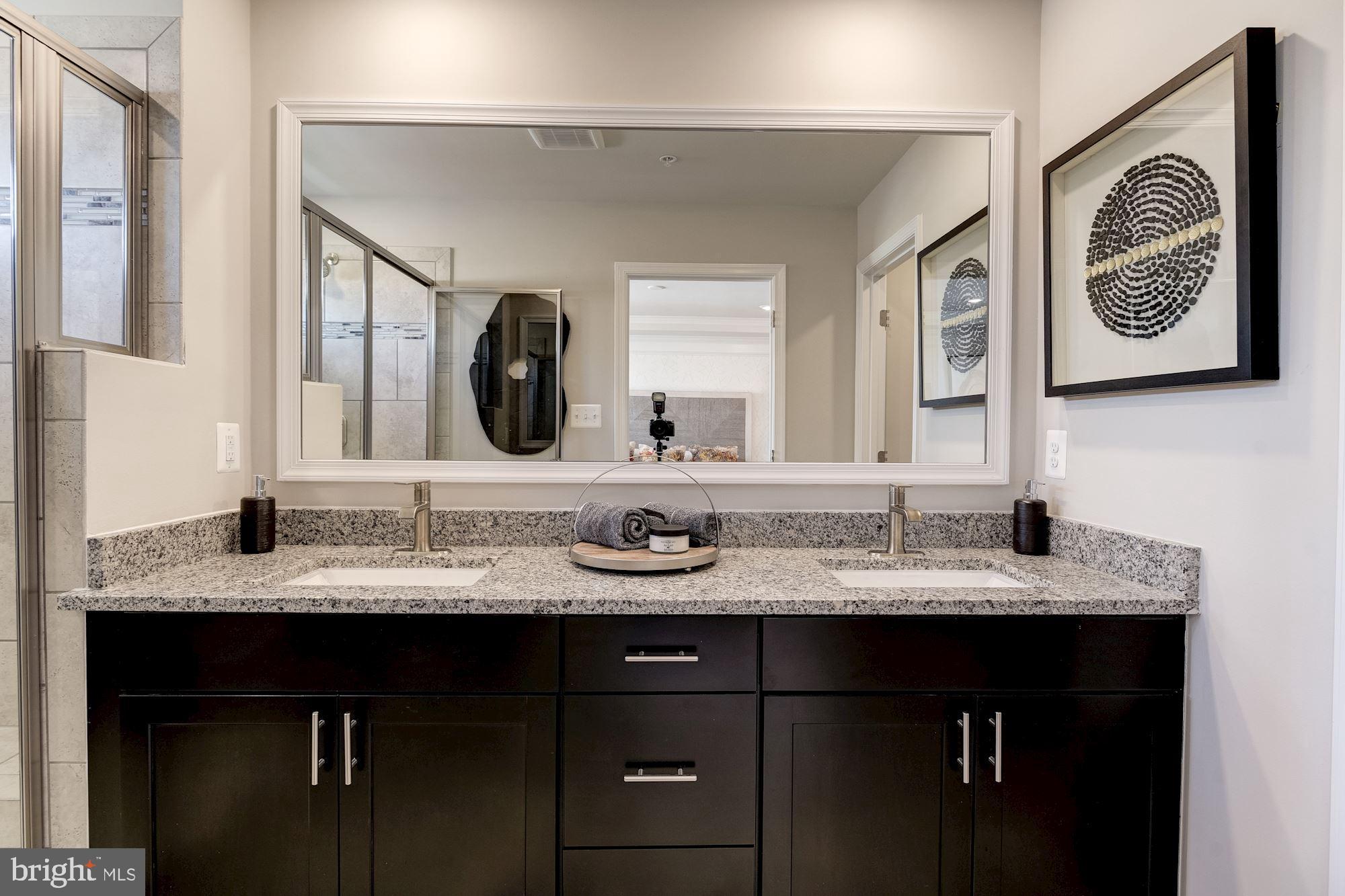 OXFORD SQUARE - Residential