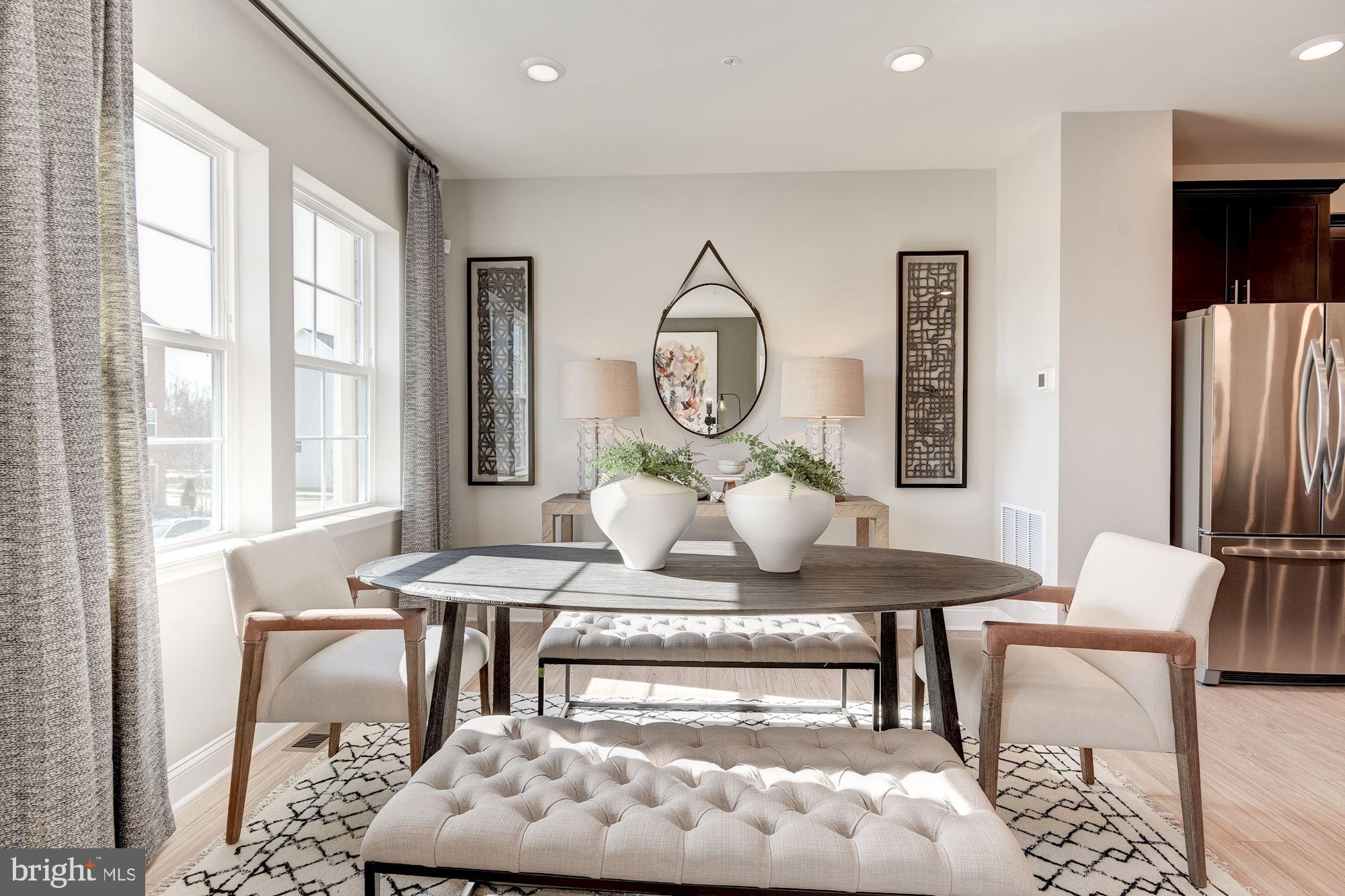 OXFORD SQUARE - Residential