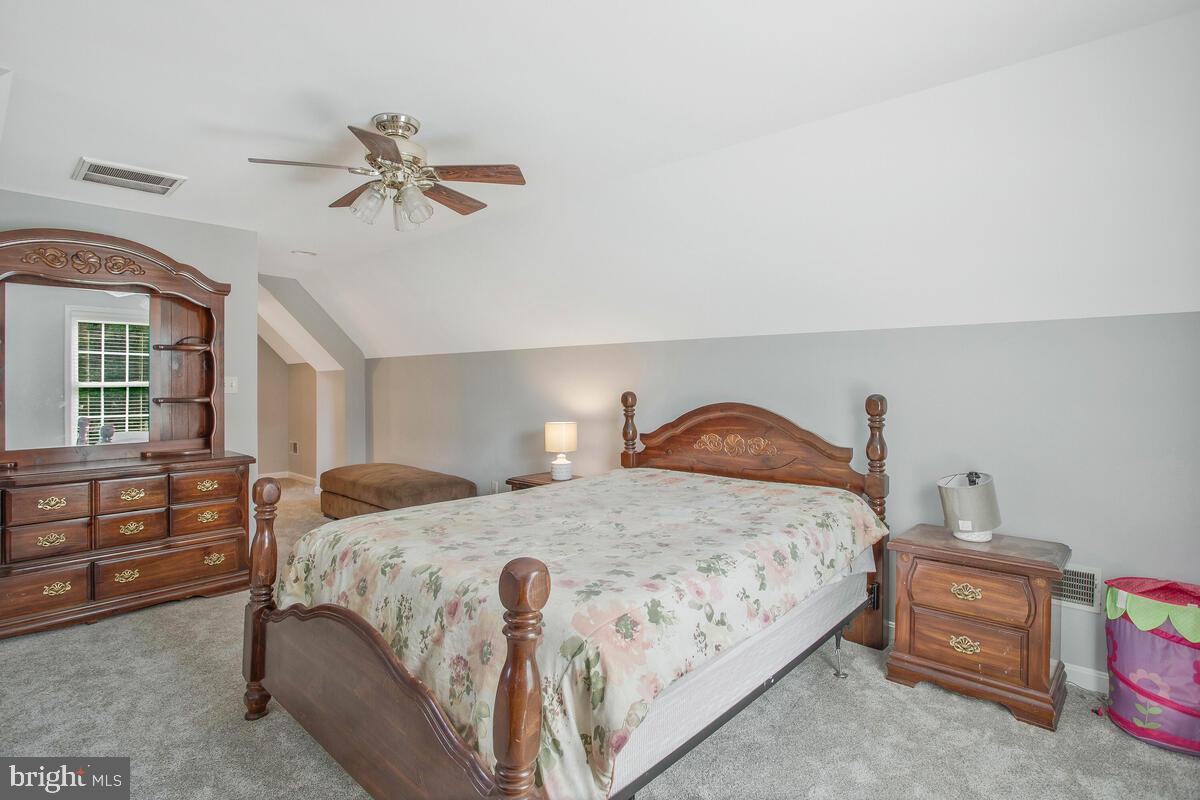 LONG BEACH - Residential