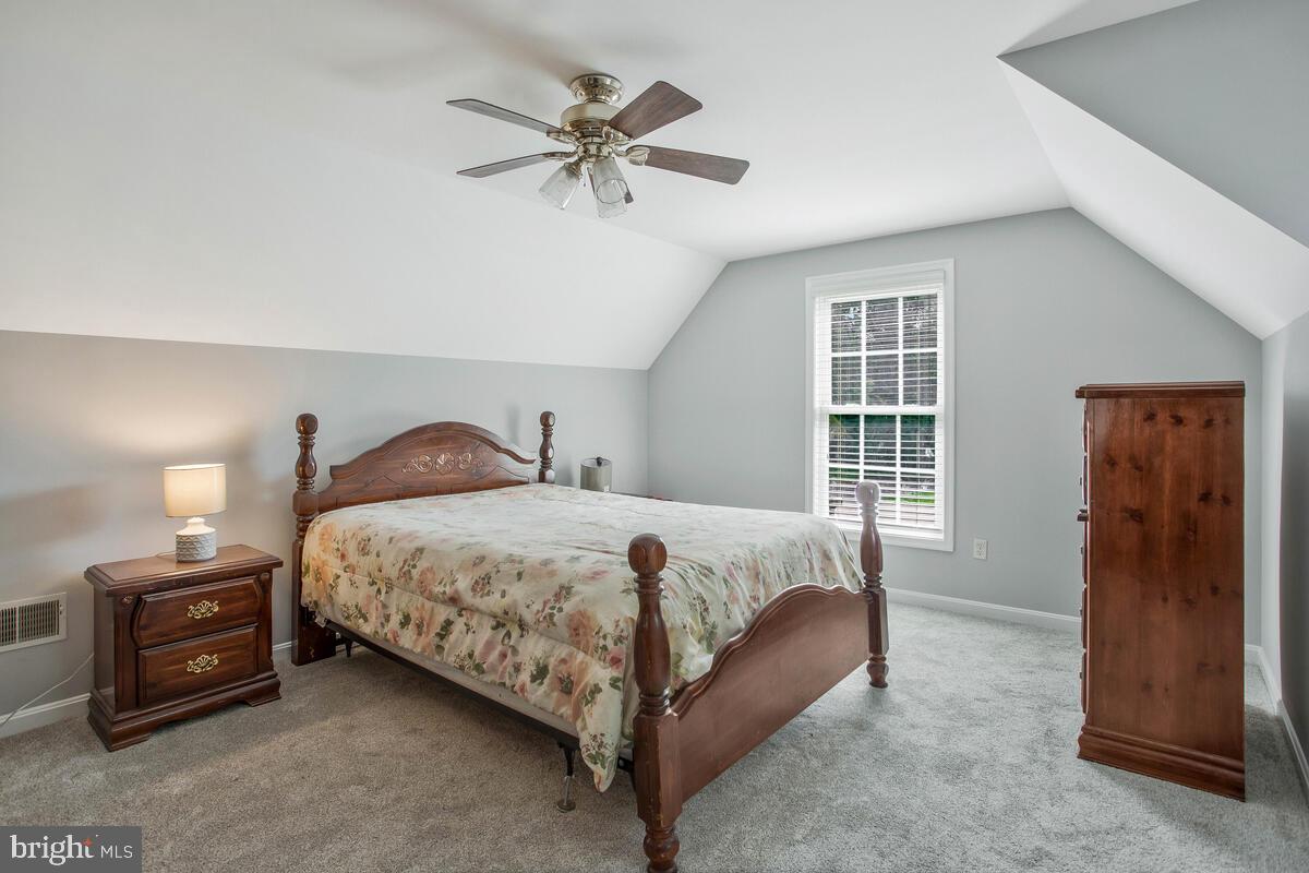 LONG BEACH - Residential