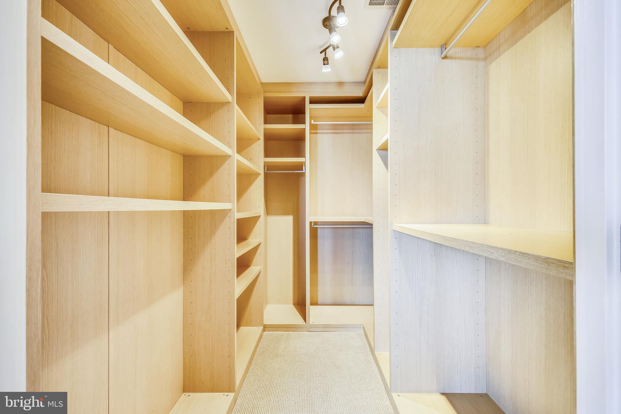 ODYSSEY - Residential Lease