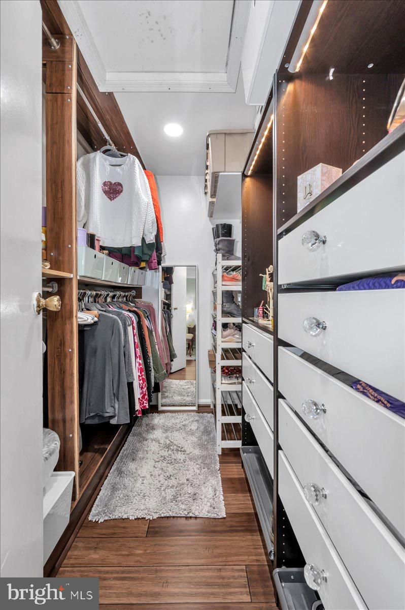 DISCOVERY - Residential