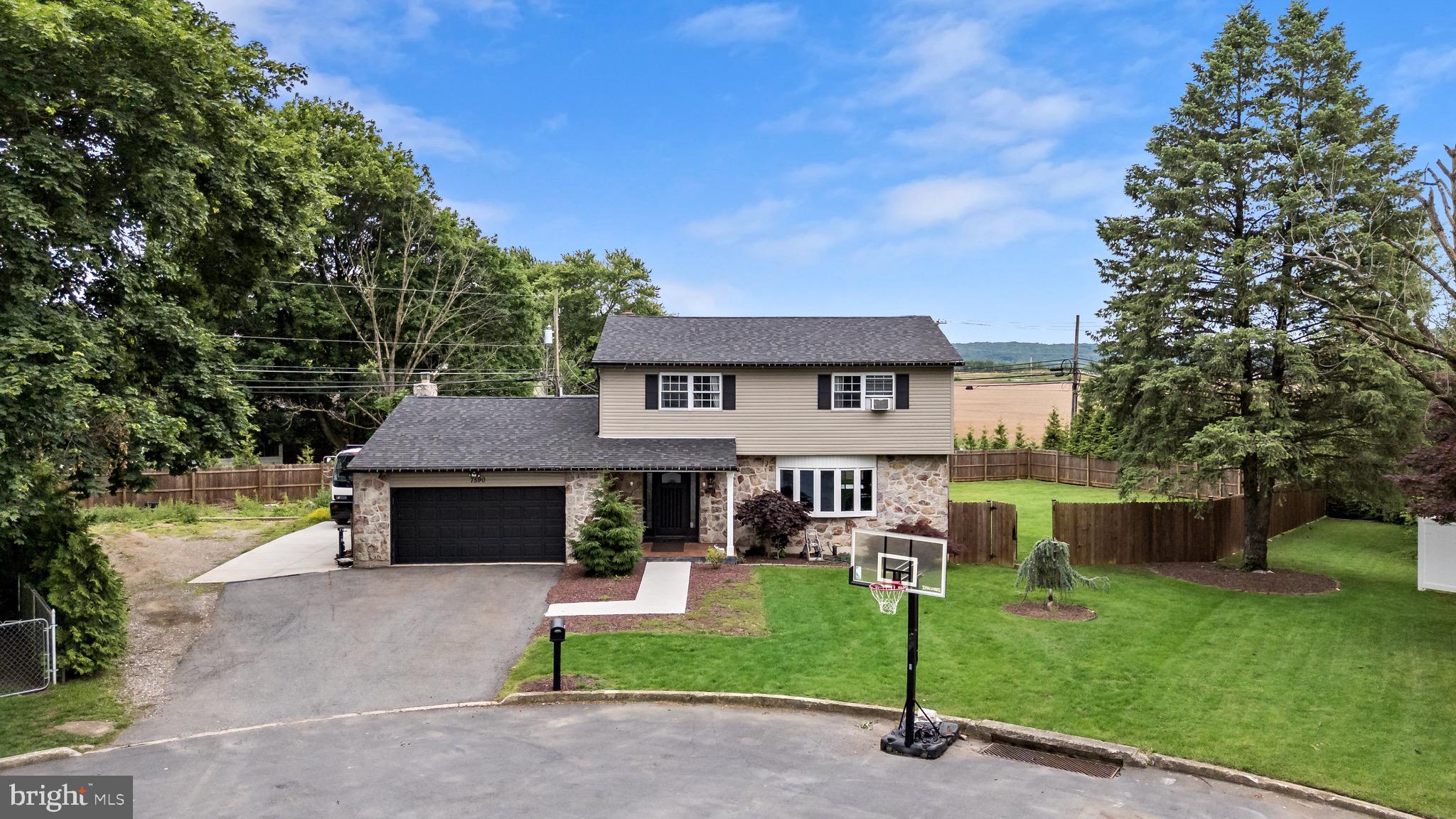 ANCIENT OAK WEST - Residential Lease