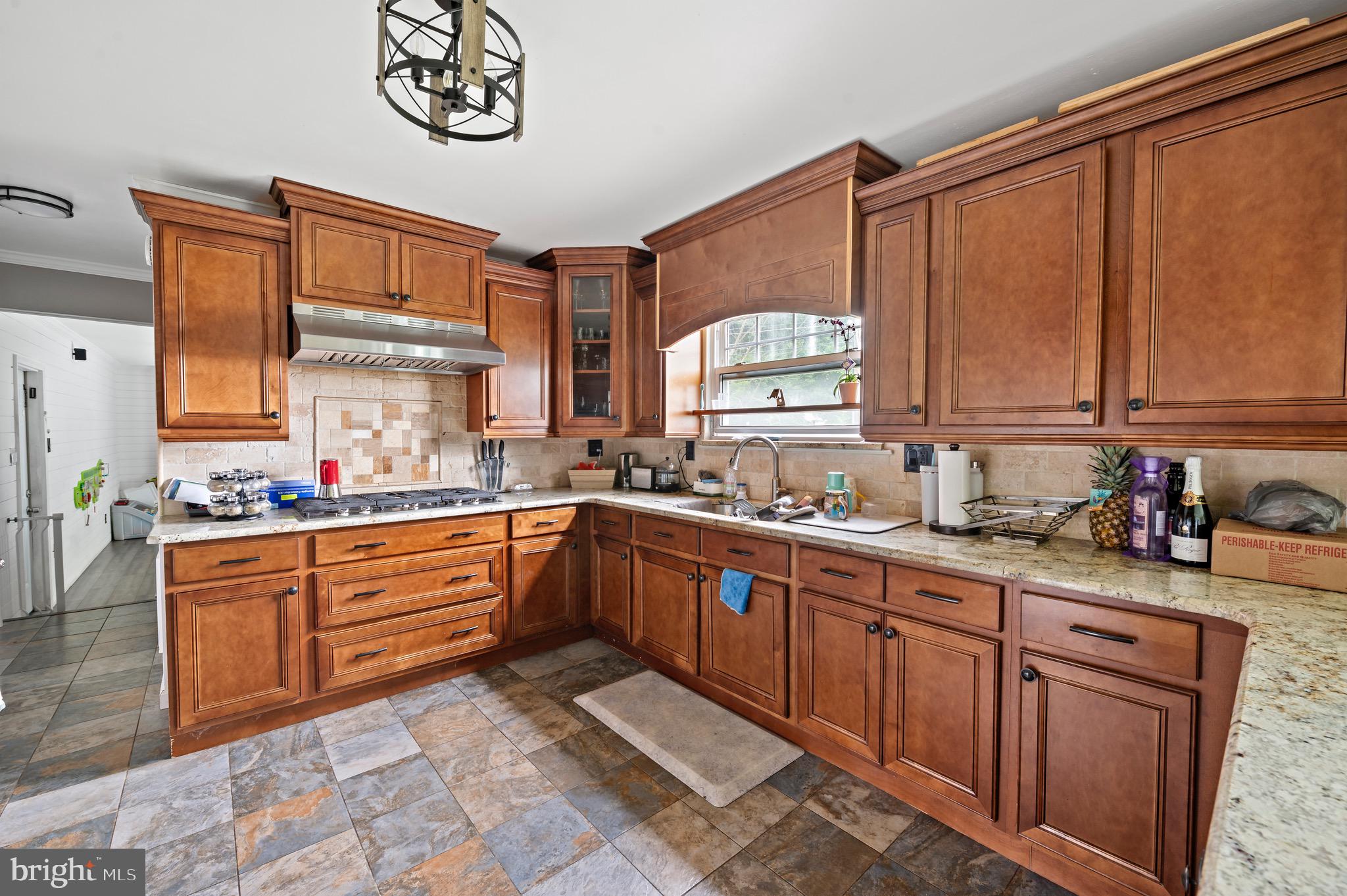 ANCIENT OAK WEST - Residential Lease