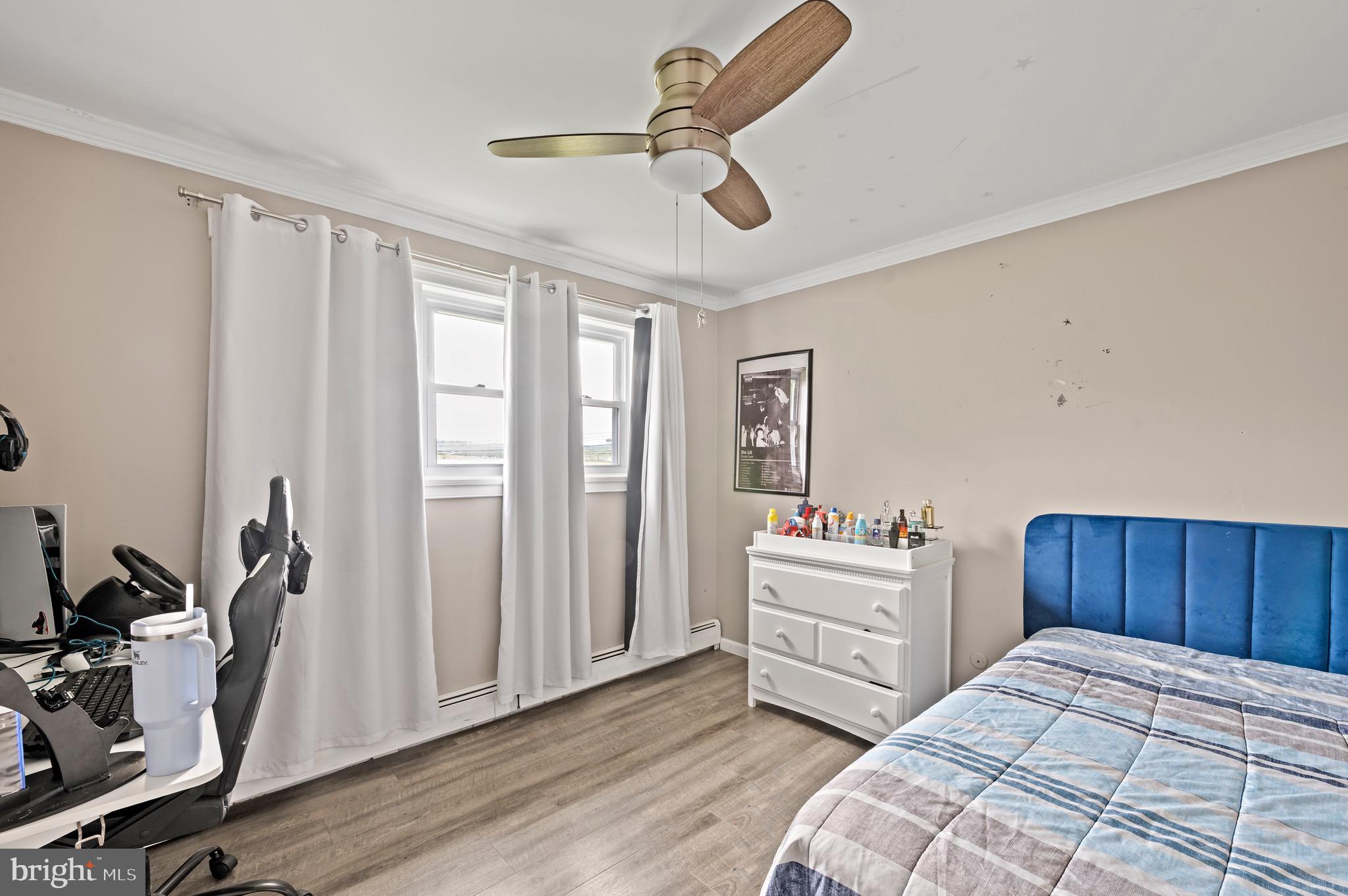 ANCIENT OAK WEST - Residential Lease