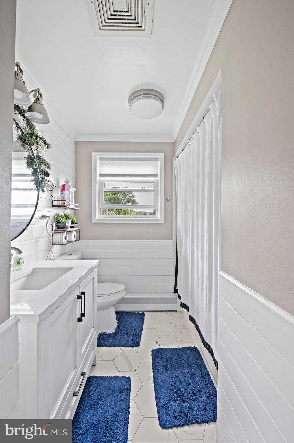 ANCIENT OAK WEST - Residential Lease