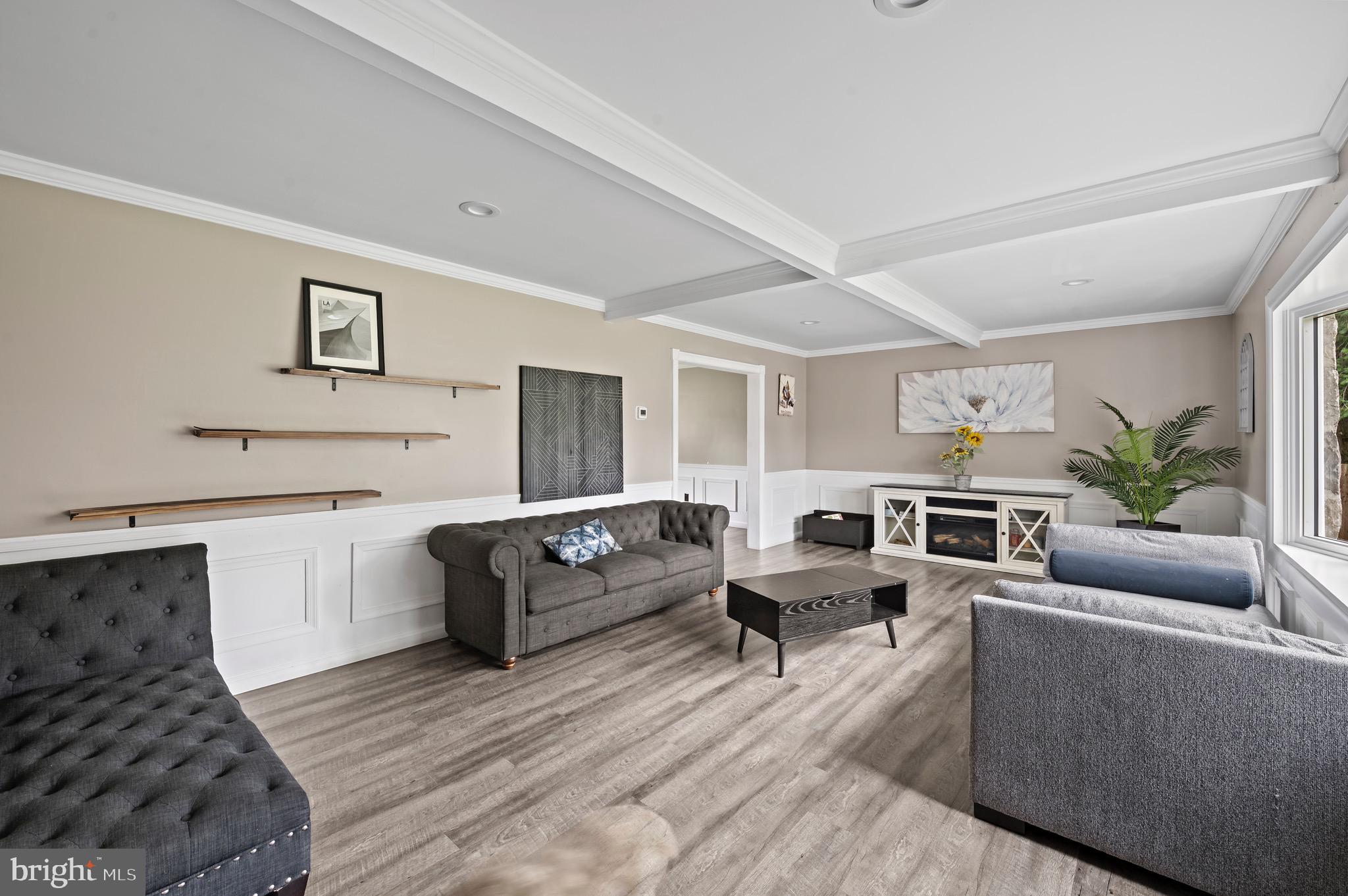 ANCIENT OAK WEST - Residential Lease