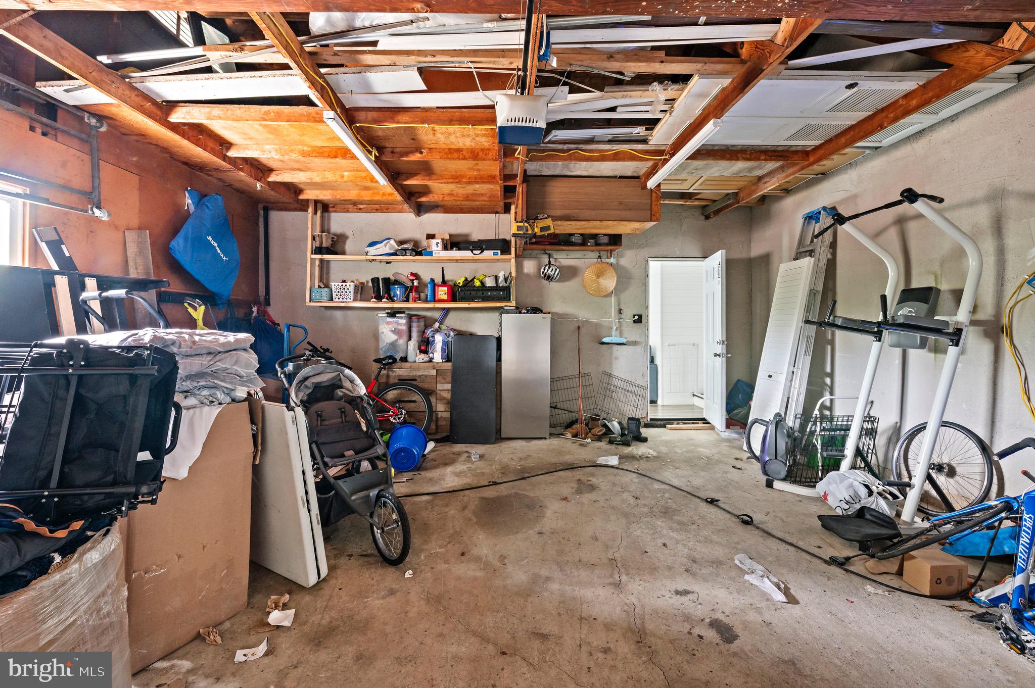 ANCIENT OAK WEST - Residential Lease