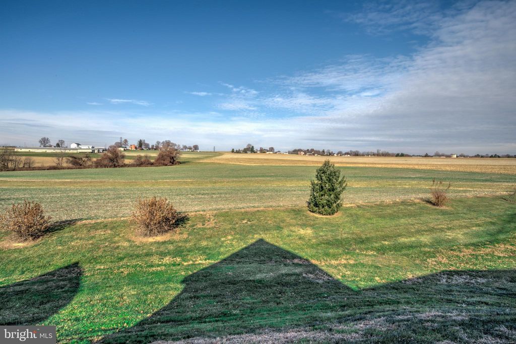 Photo of 413 Pratt Circle, WILLOW STREET, PA 17584 (MLS # PALA2061422)