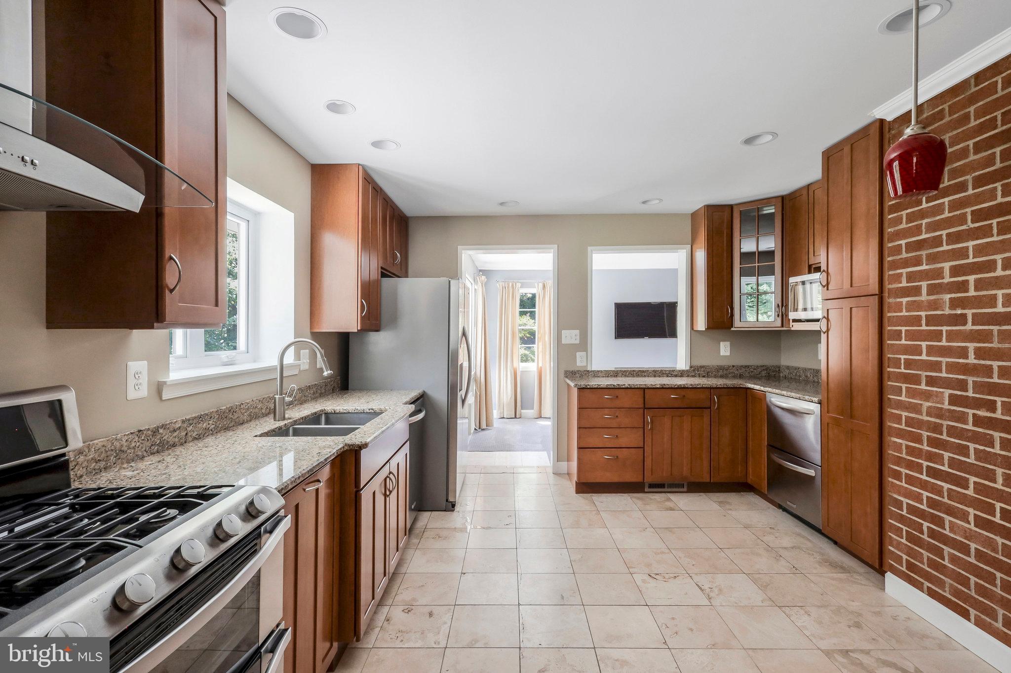 WESTGROVE - Residential Lease