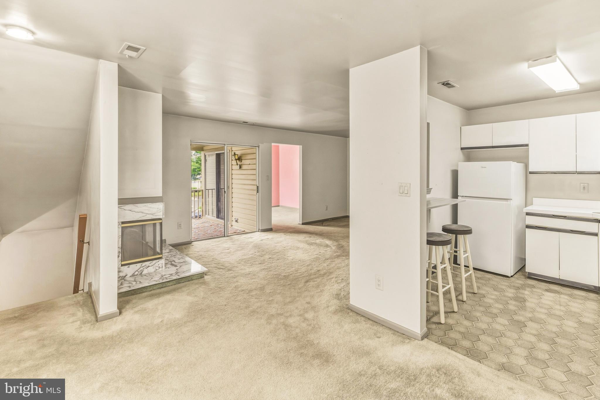 264 STEEPLECHASE COURT