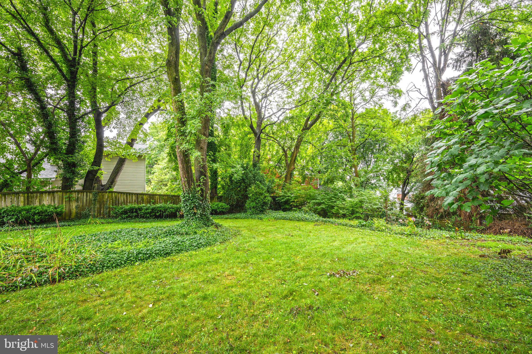 WOODSIDE - Residential