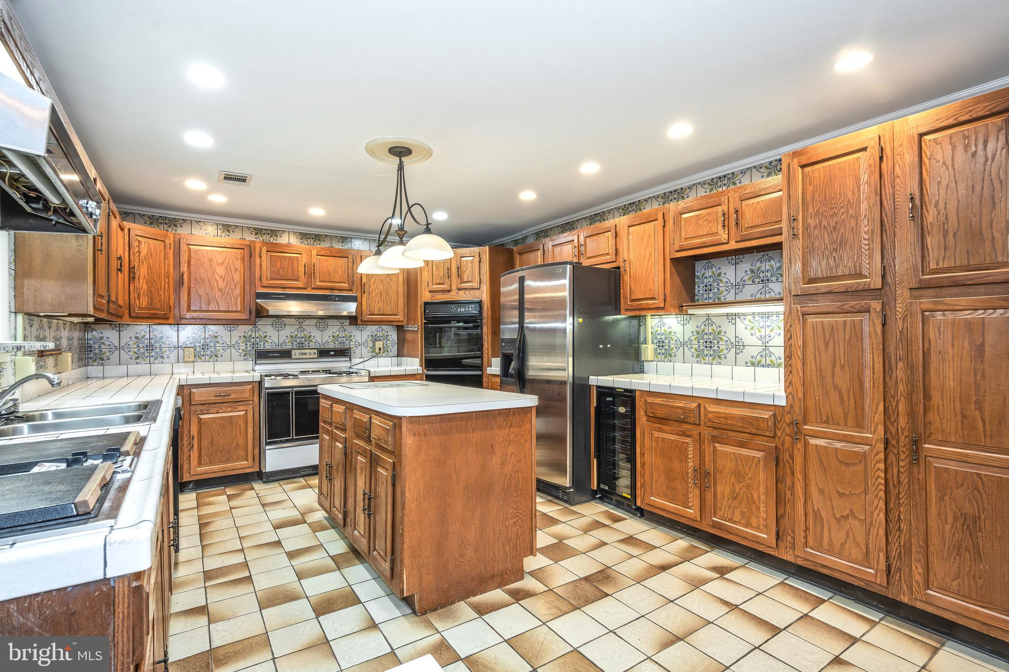 WOODSIDE - Residential