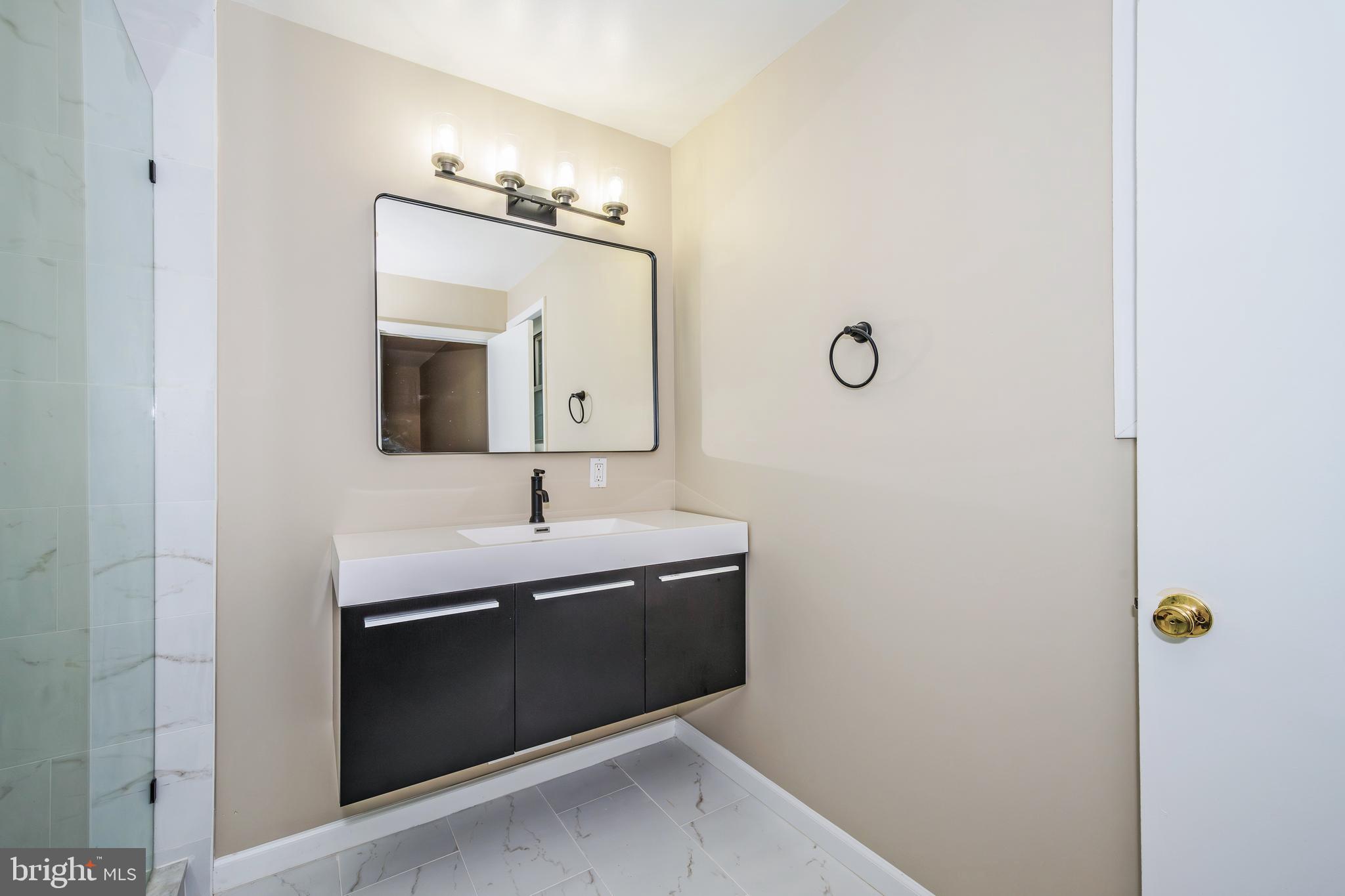 WOODSIDE - Residential