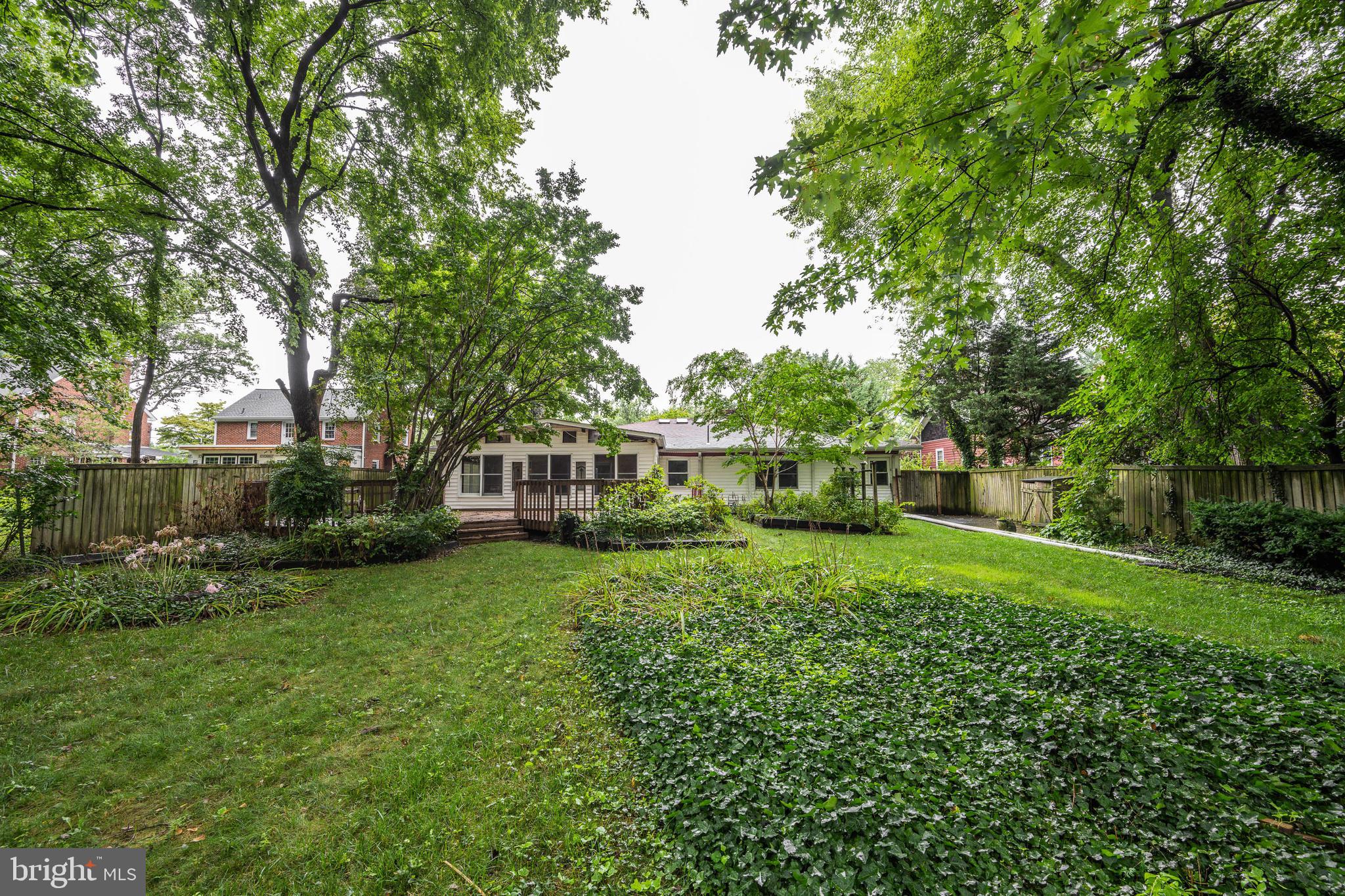 WOODSIDE - Residential