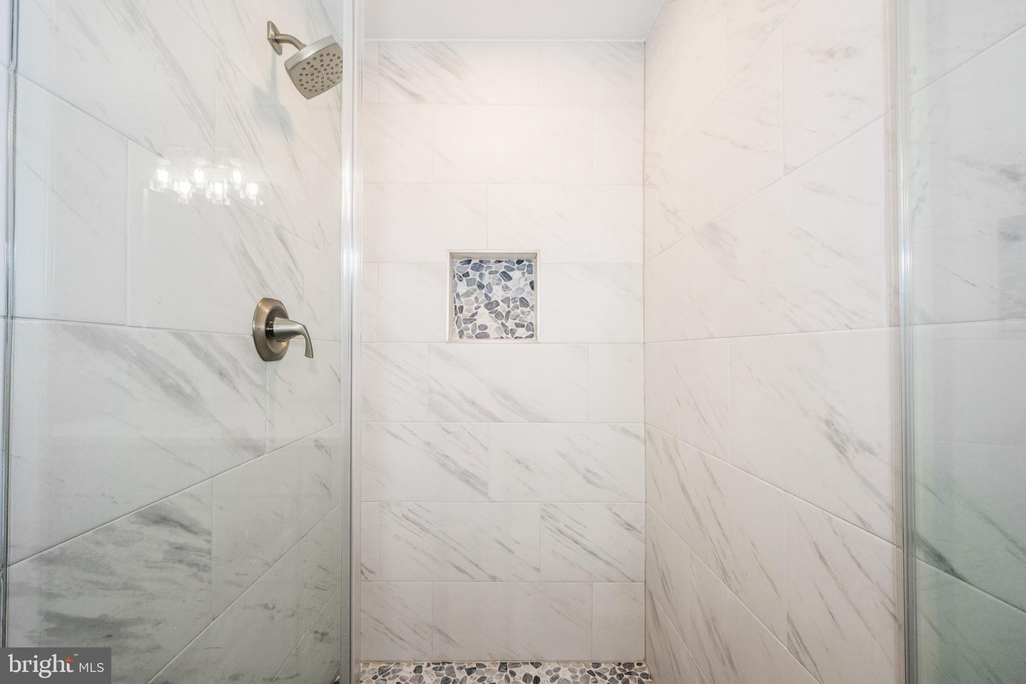 WOODSIDE - Residential