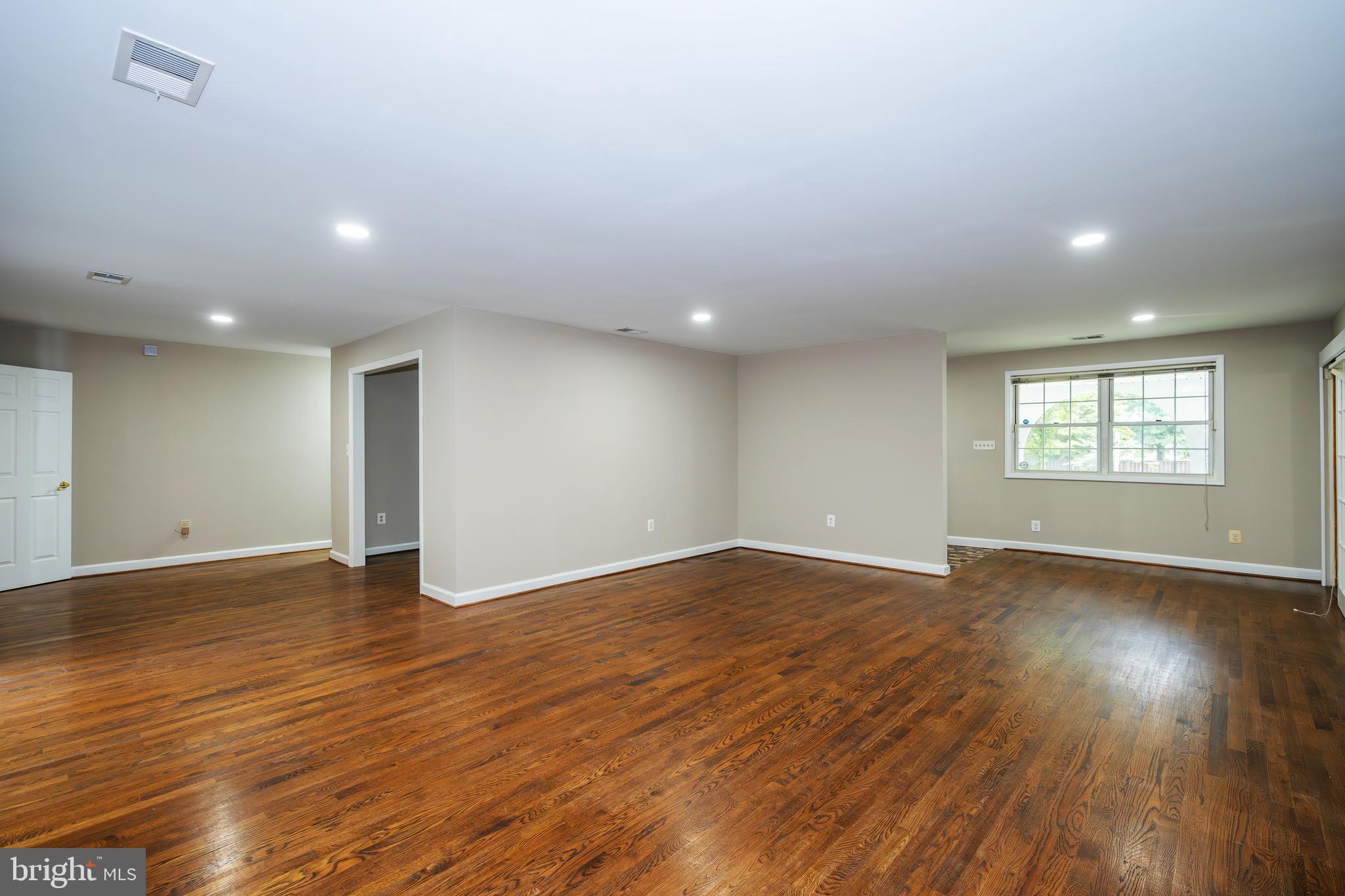 WOODSIDE - Residential