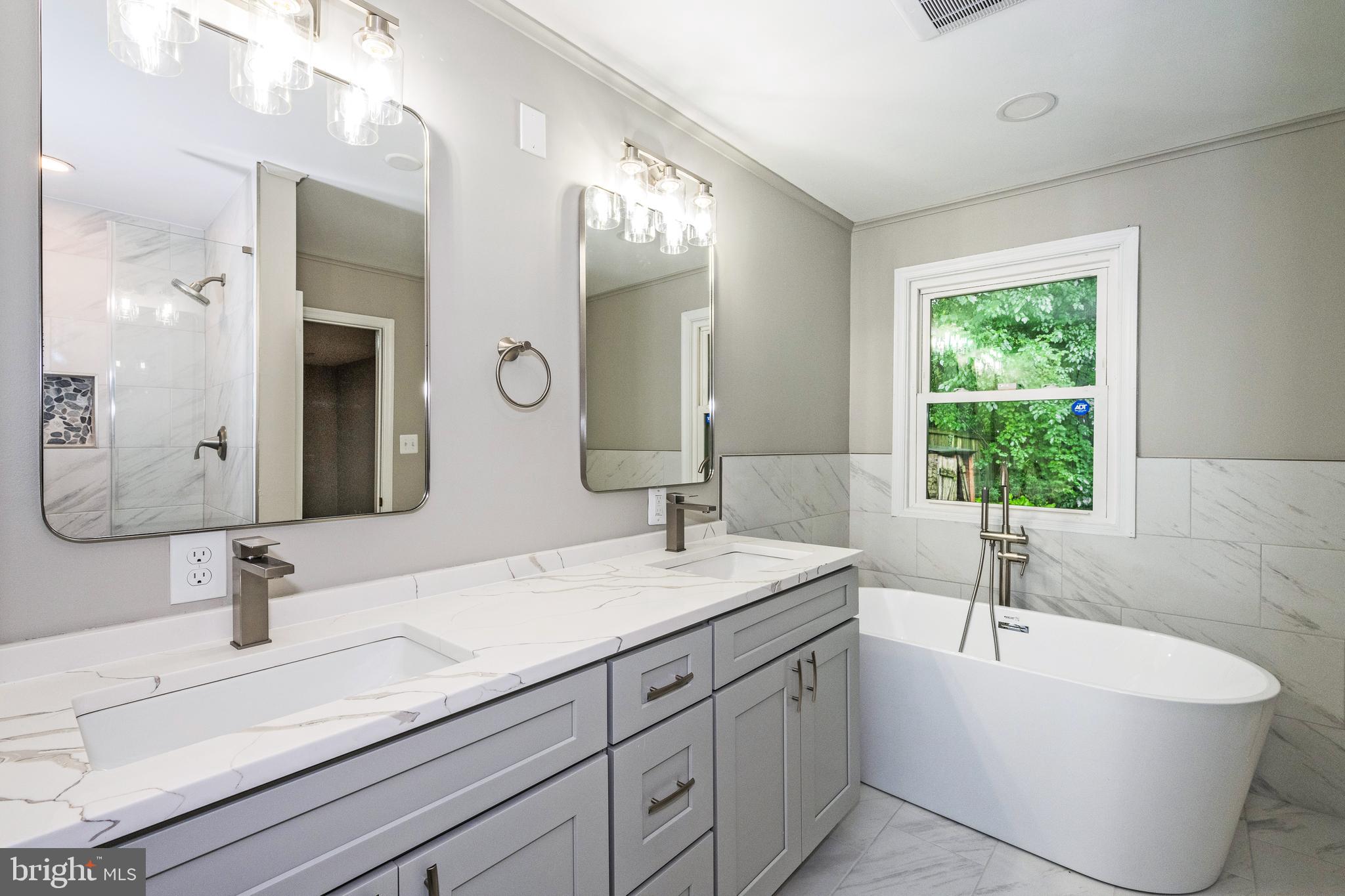 WOODSIDE - Residential