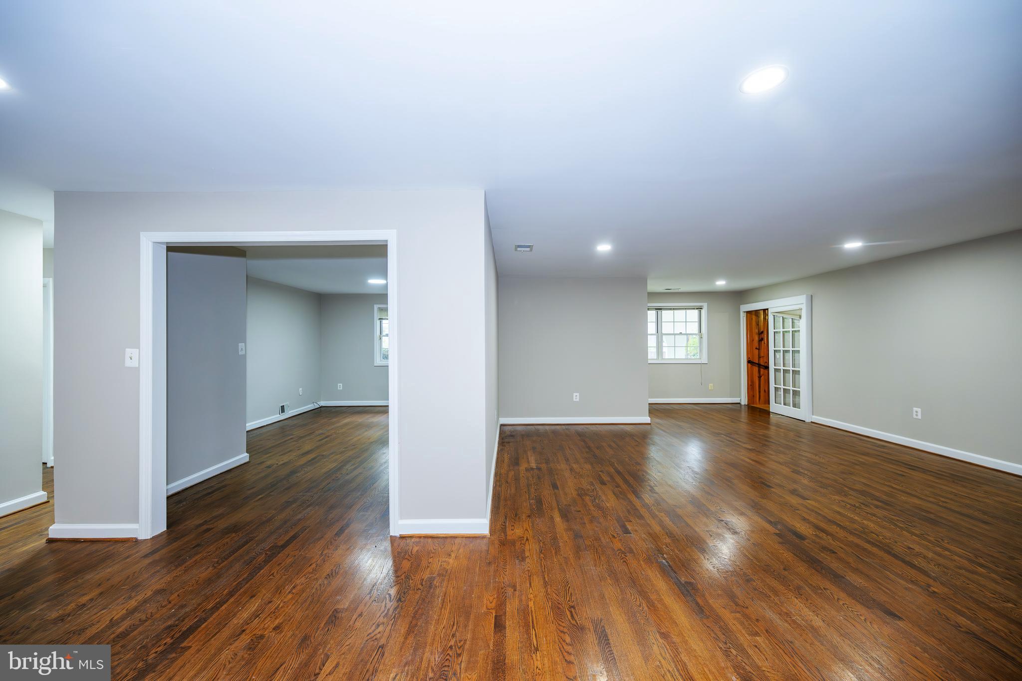 WOODSIDE - Residential