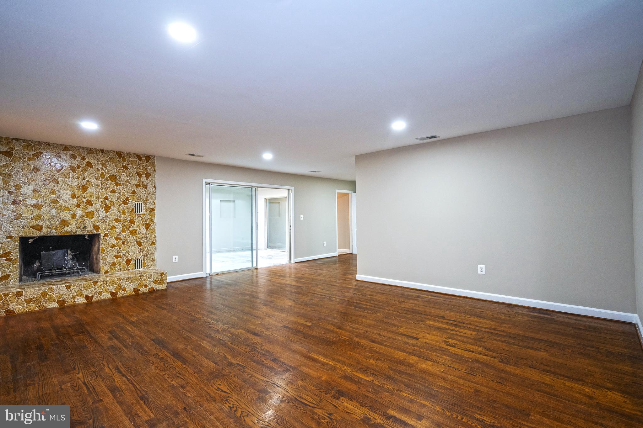 WOODSIDE - Residential