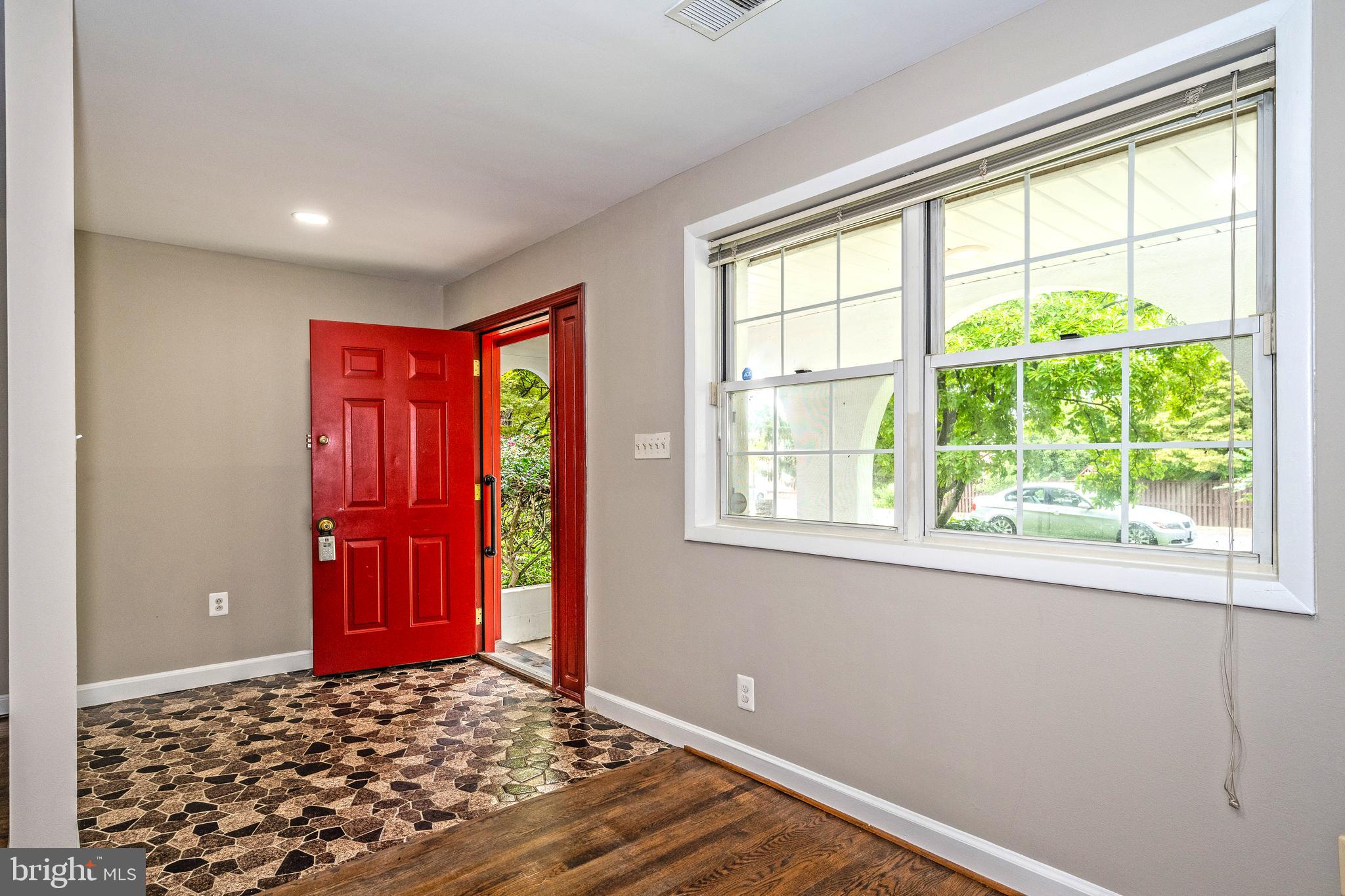 WOODSIDE - Residential