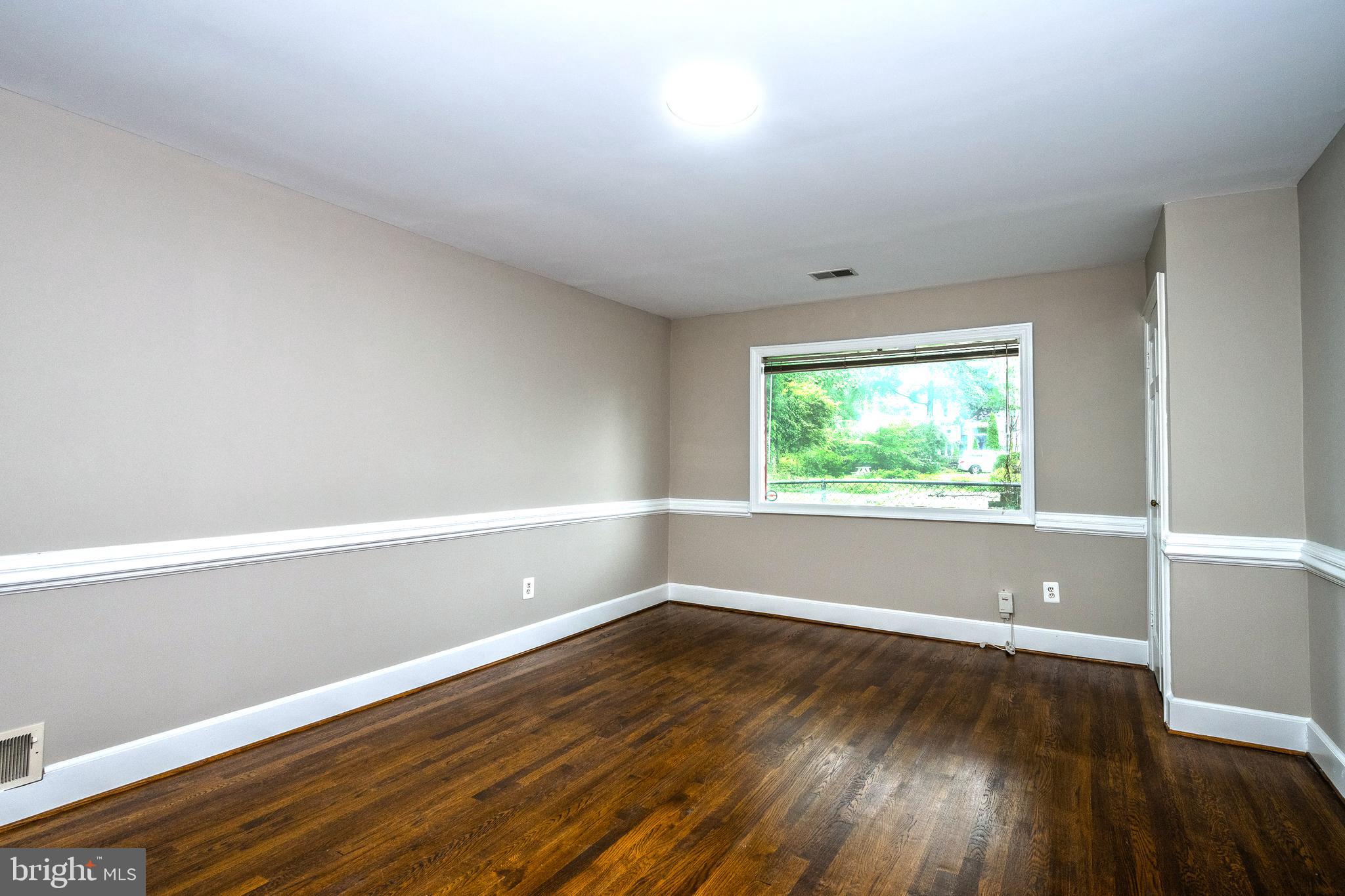 WOODSIDE - Residential