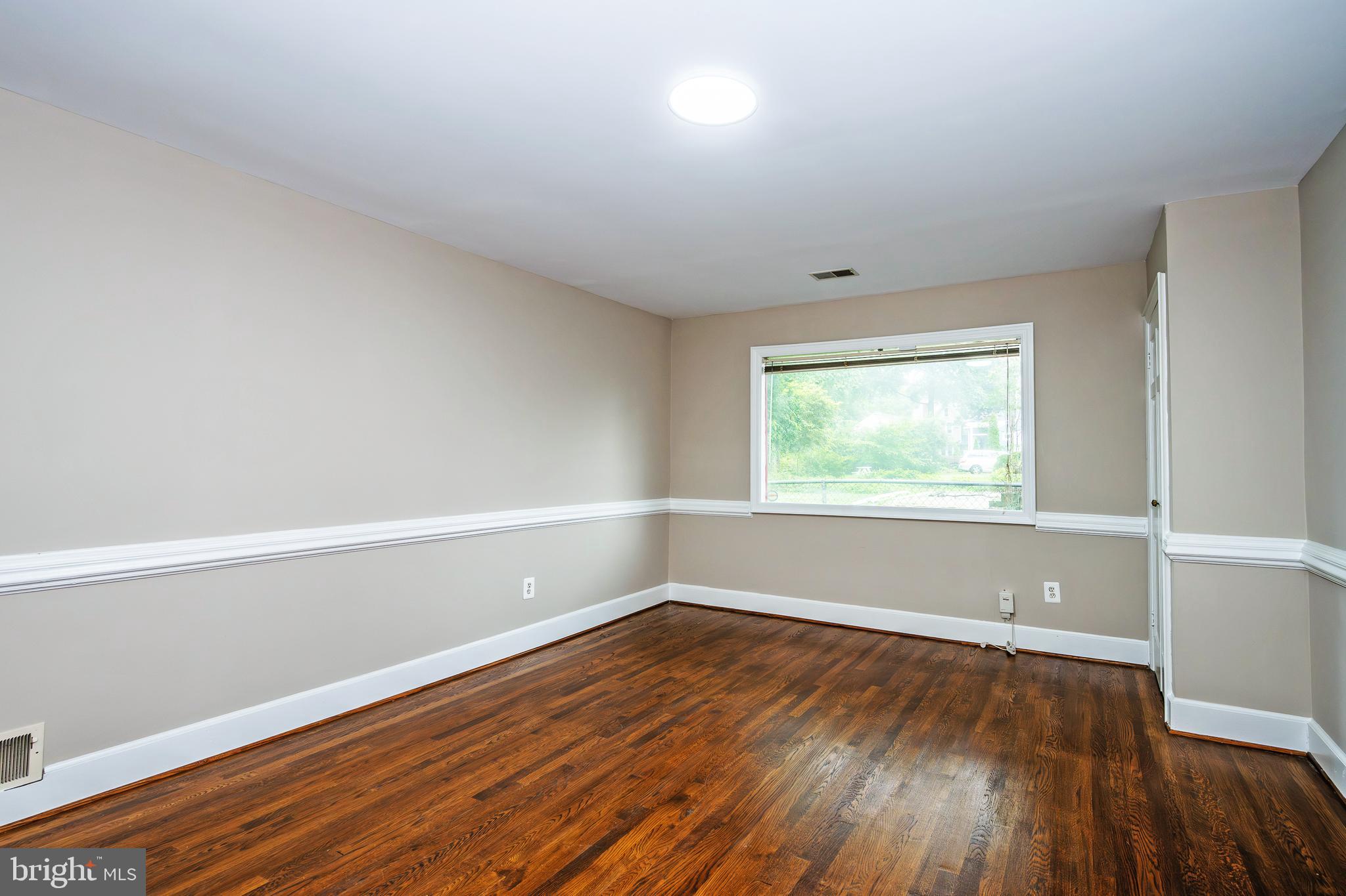 WOODSIDE - Residential