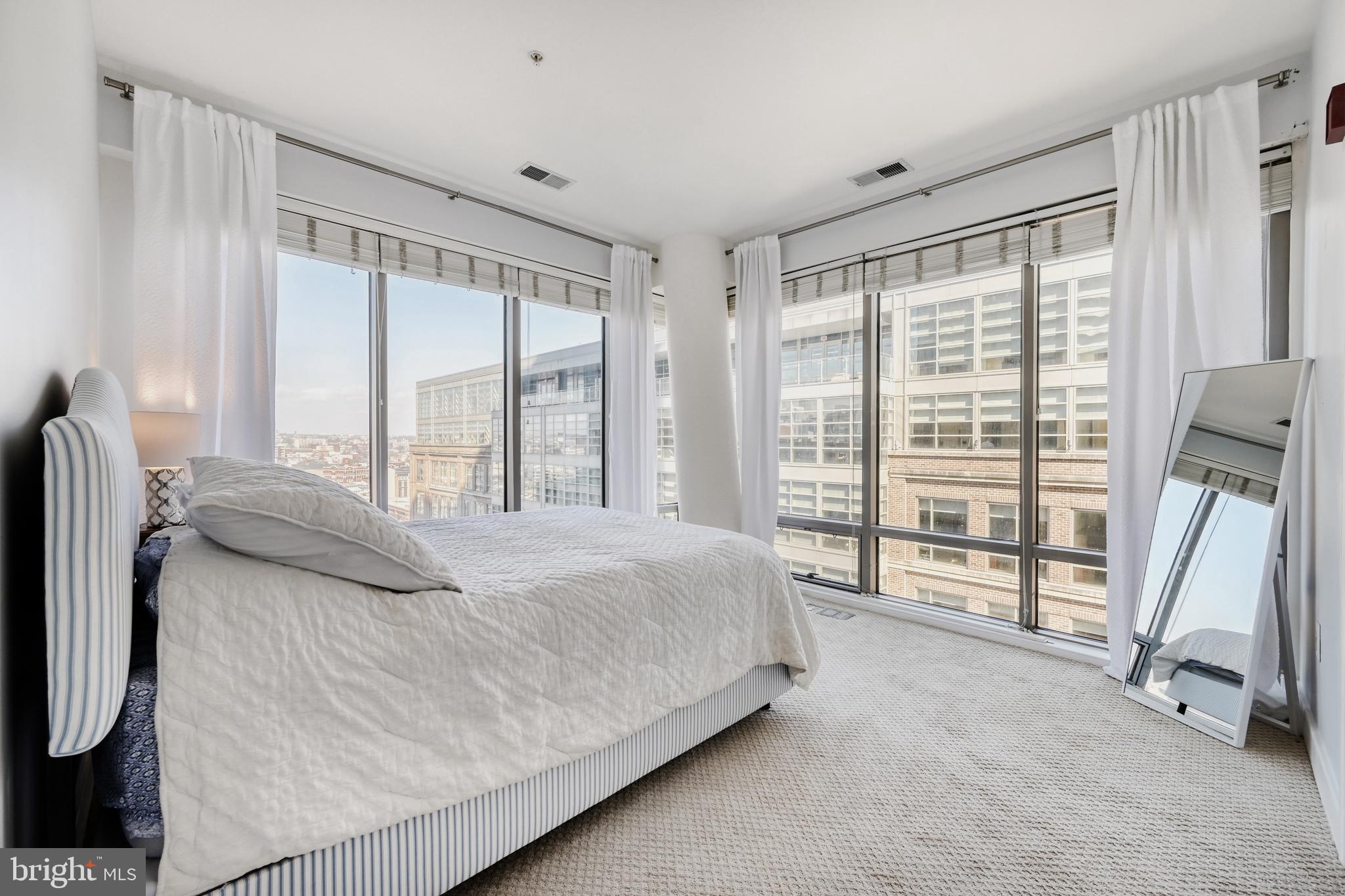 HARBOR EAST - Residential