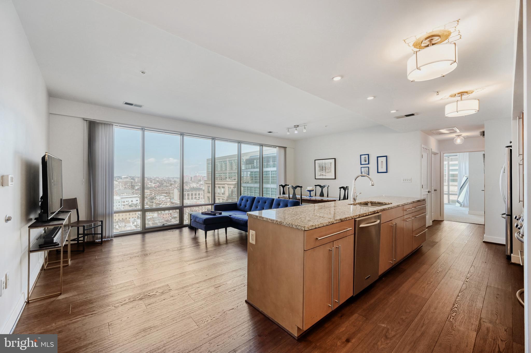 HARBOR EAST - Residential