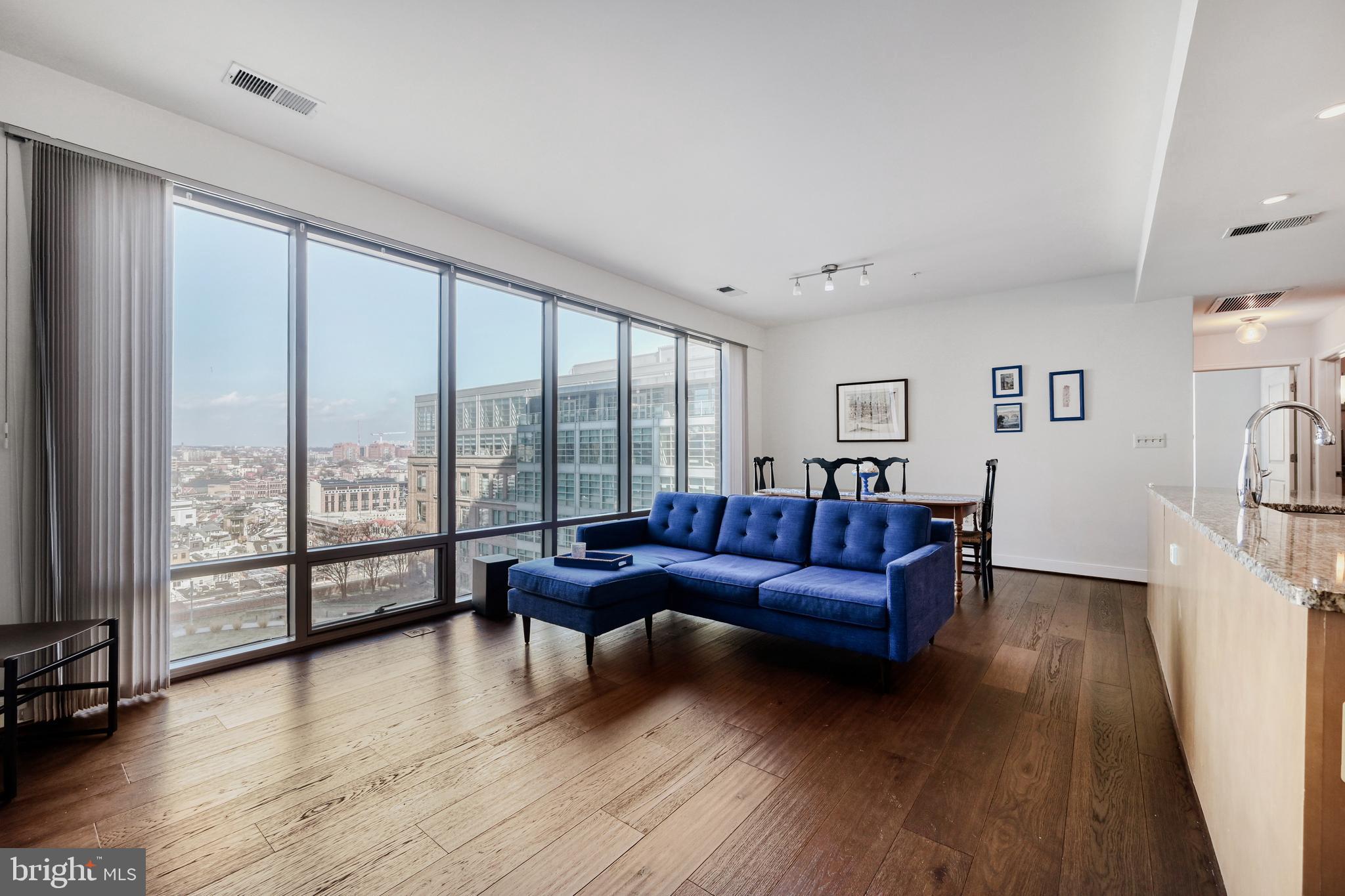 HARBOR EAST - Residential