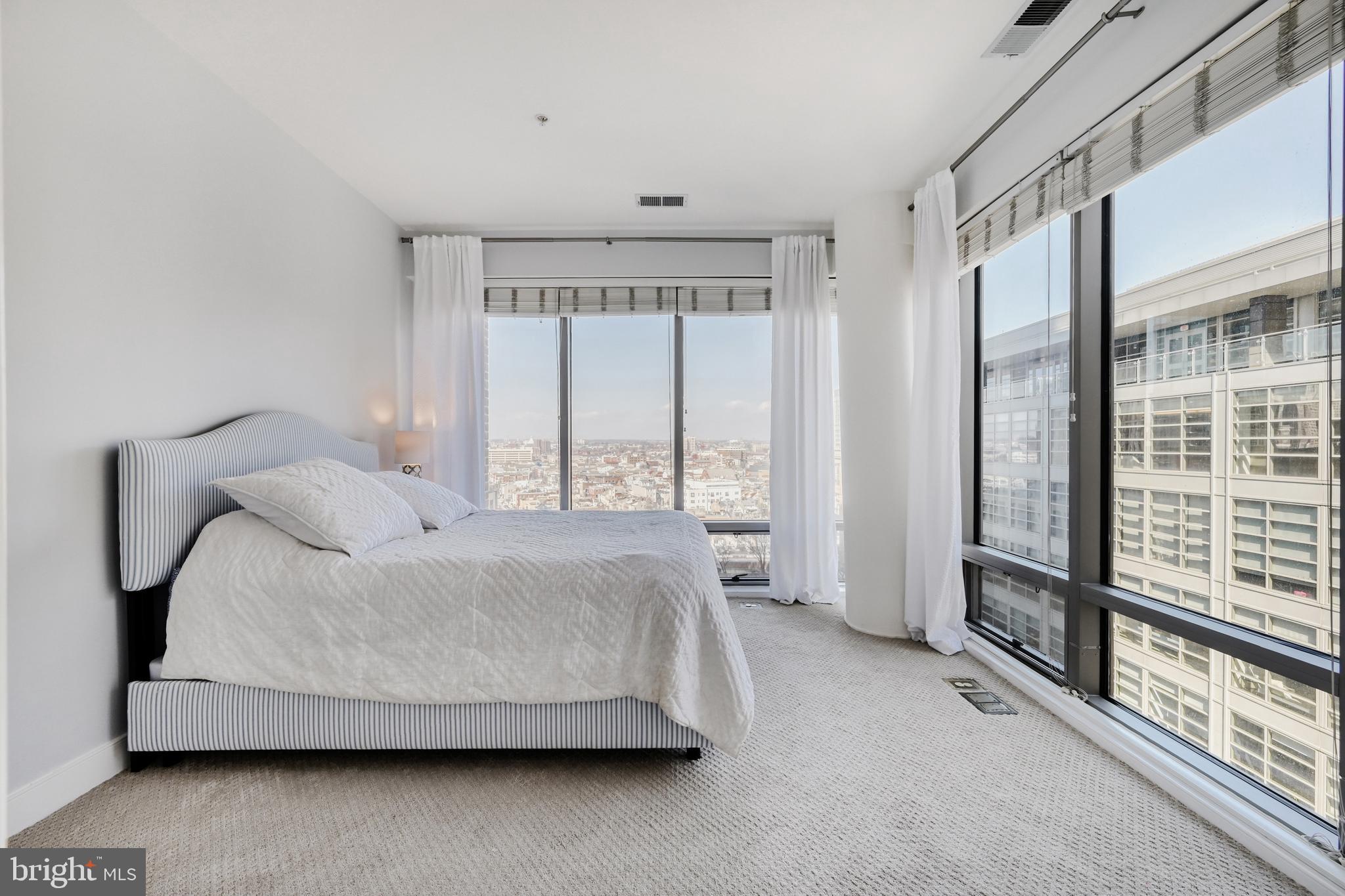 HARBOR EAST - Residential