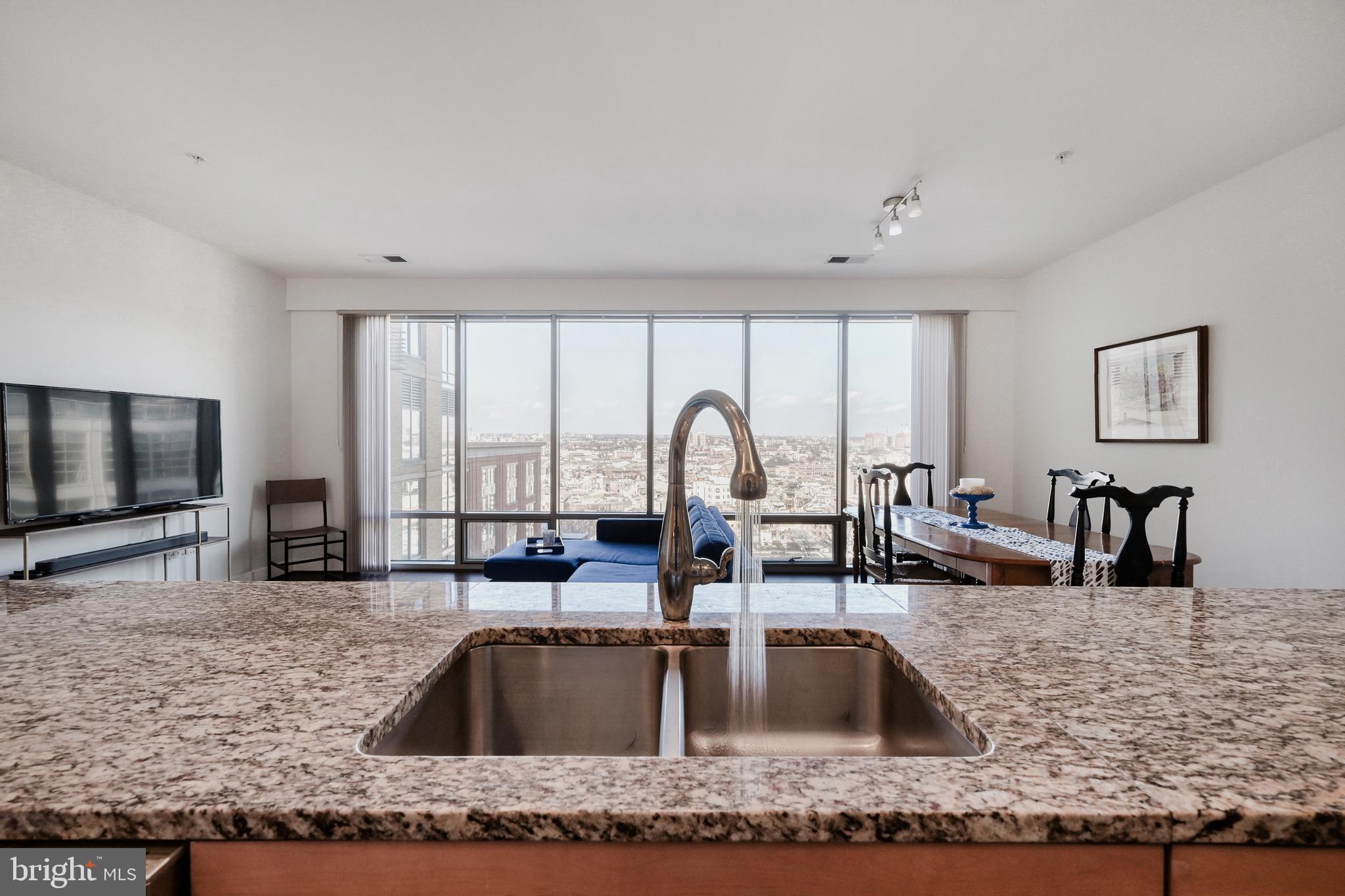 HARBOR EAST - Residential