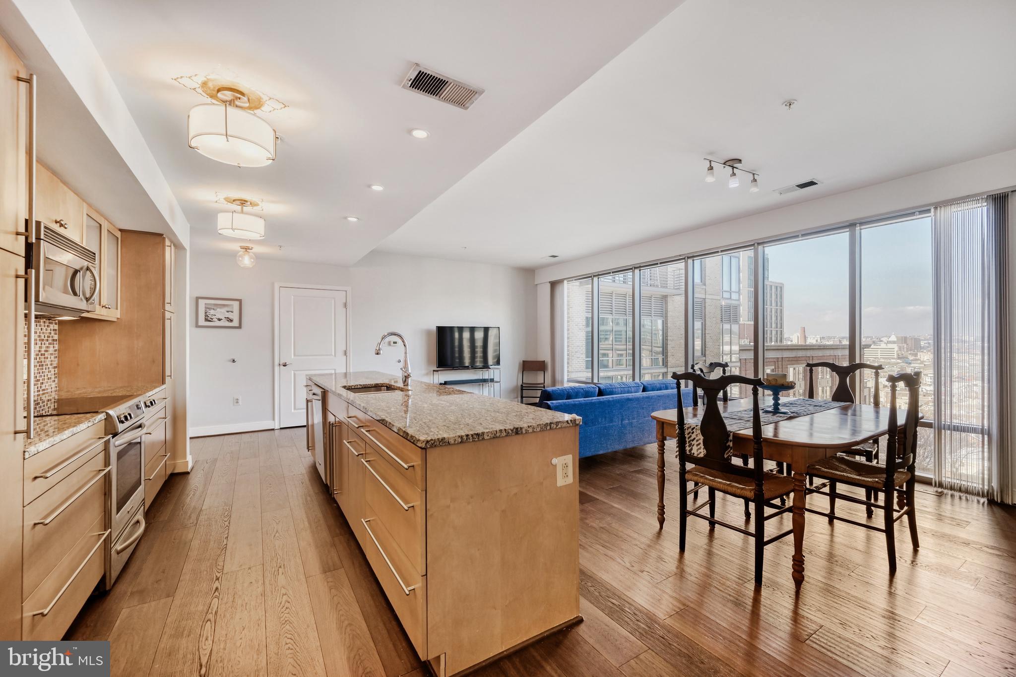 HARBOR EAST - Residential