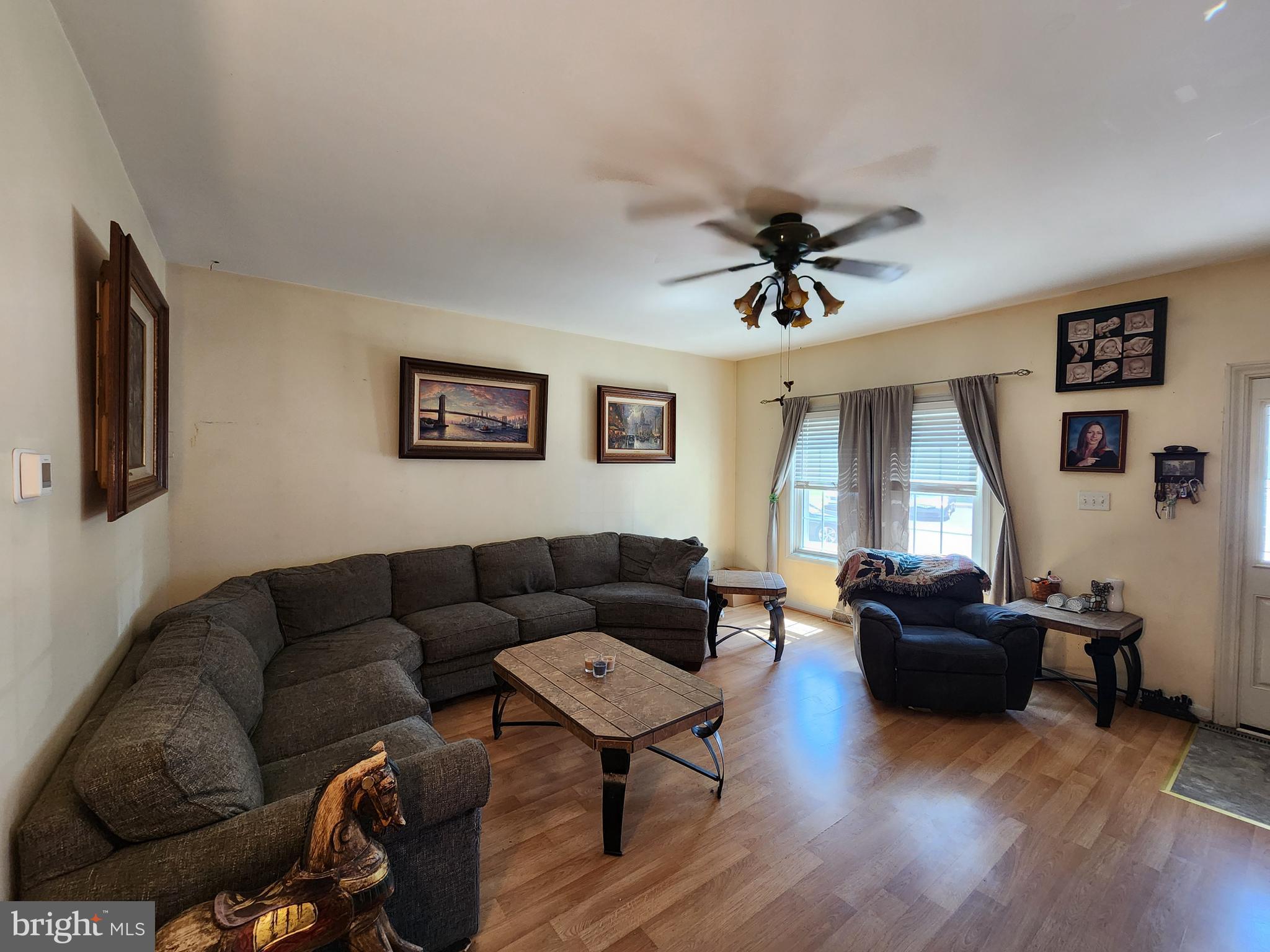 376 W EAGLE WAY