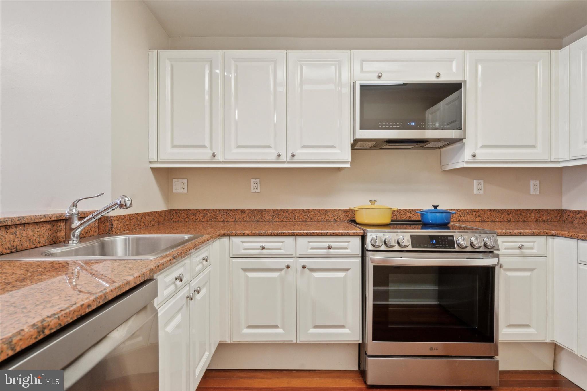 RITTENHOUSE SQUARE - Residential