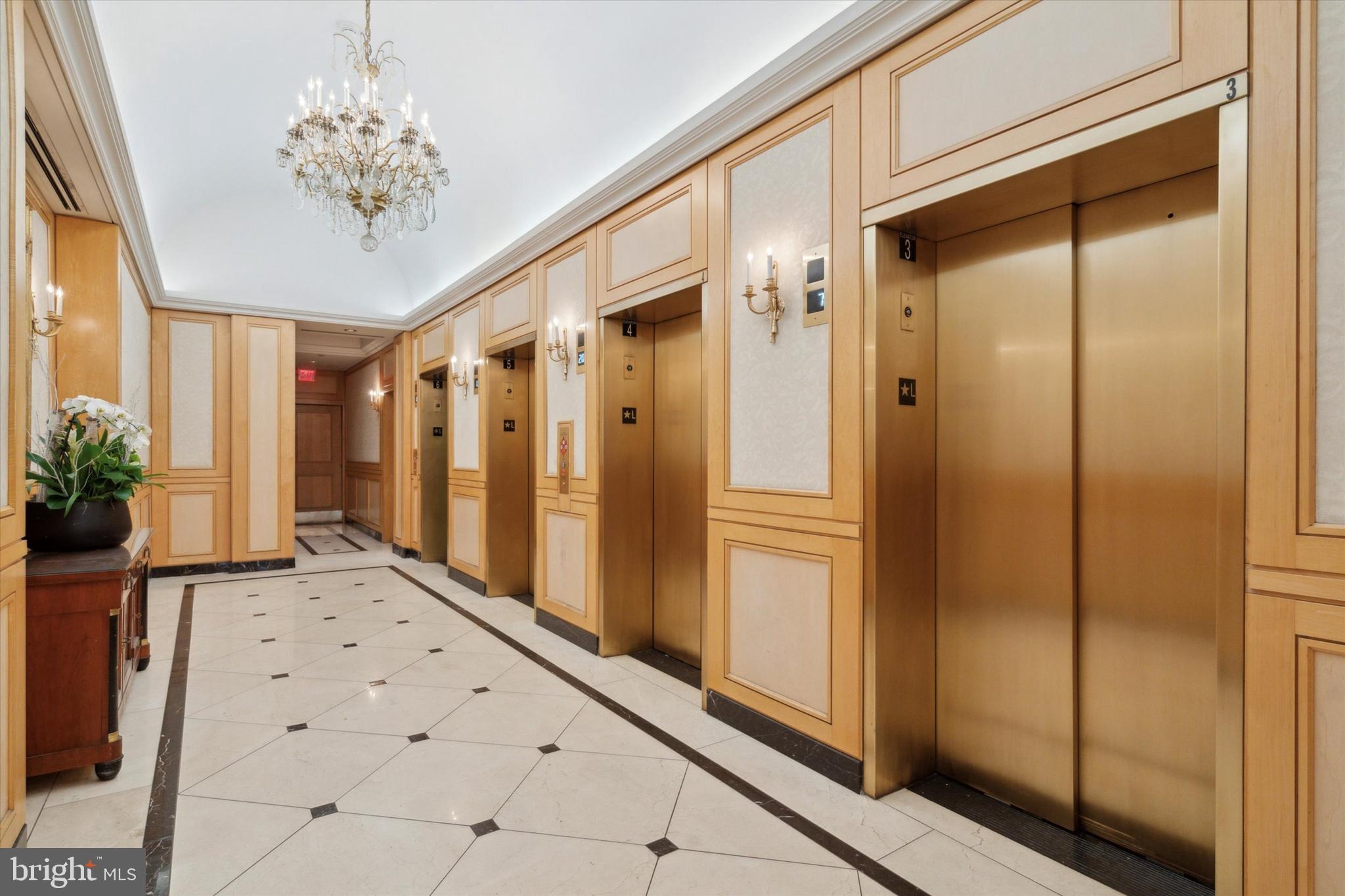 RITTENHOUSE SQUARE - Residential