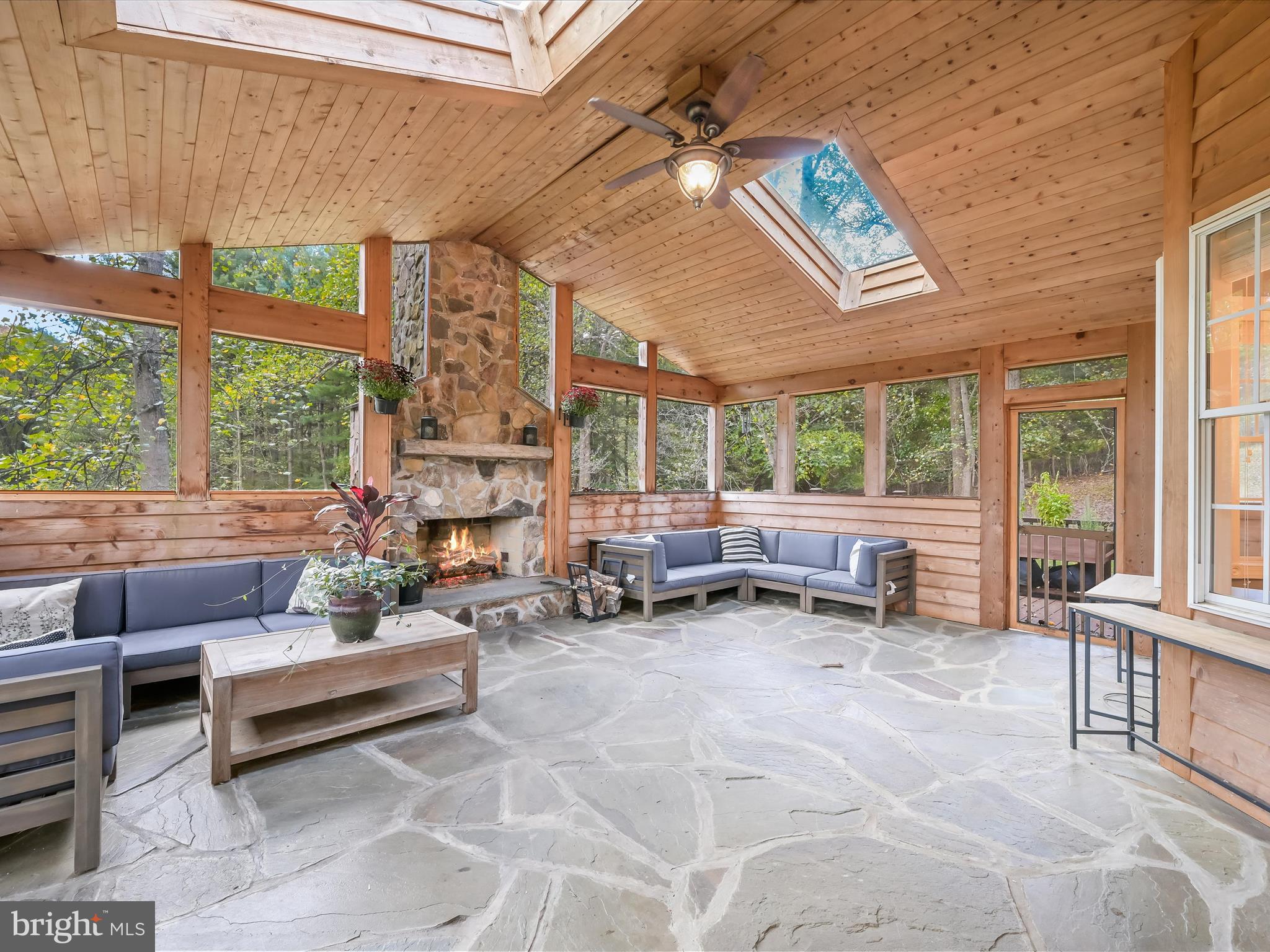 6731 MINK HOLLOW ROAD