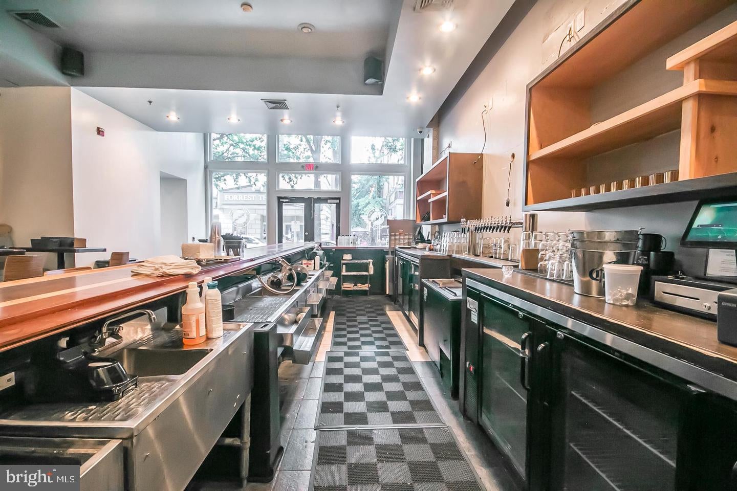 1111-13 WALNUT STREET