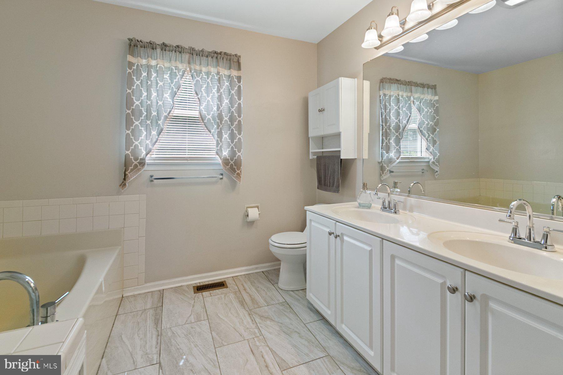 JASON ACRES - Residential