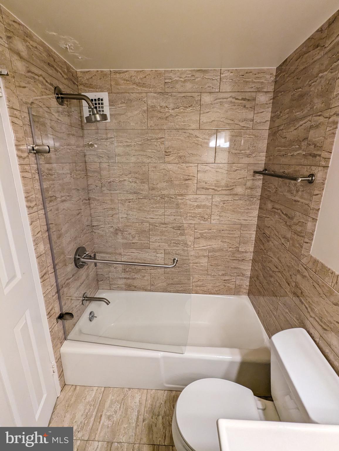 WHITEHALL - Residential