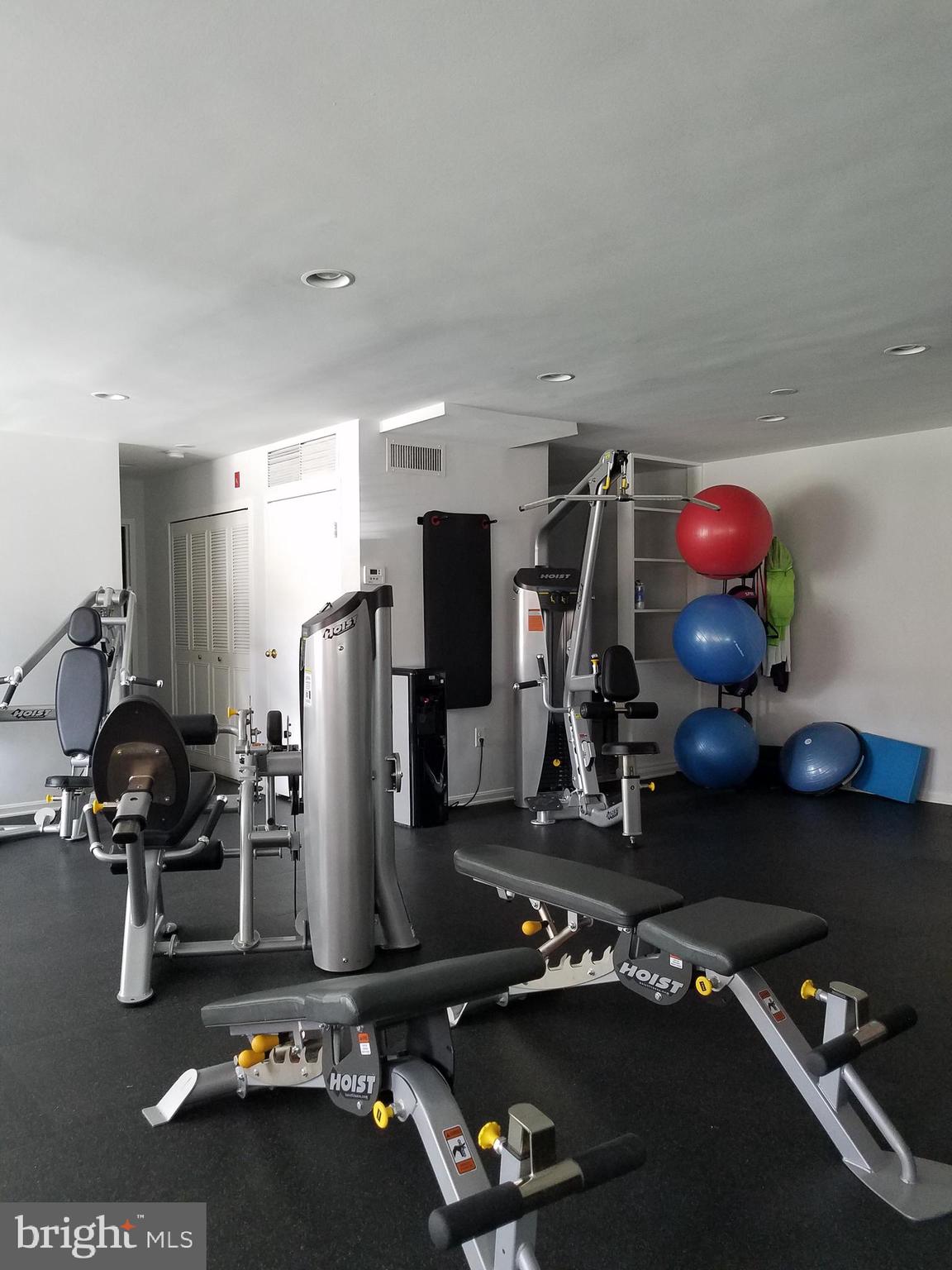 WHITEHALL - Residential