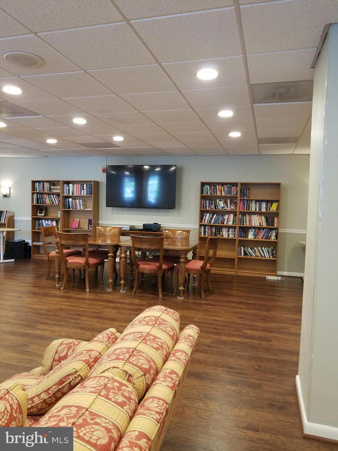 WHITEHALL - Residential