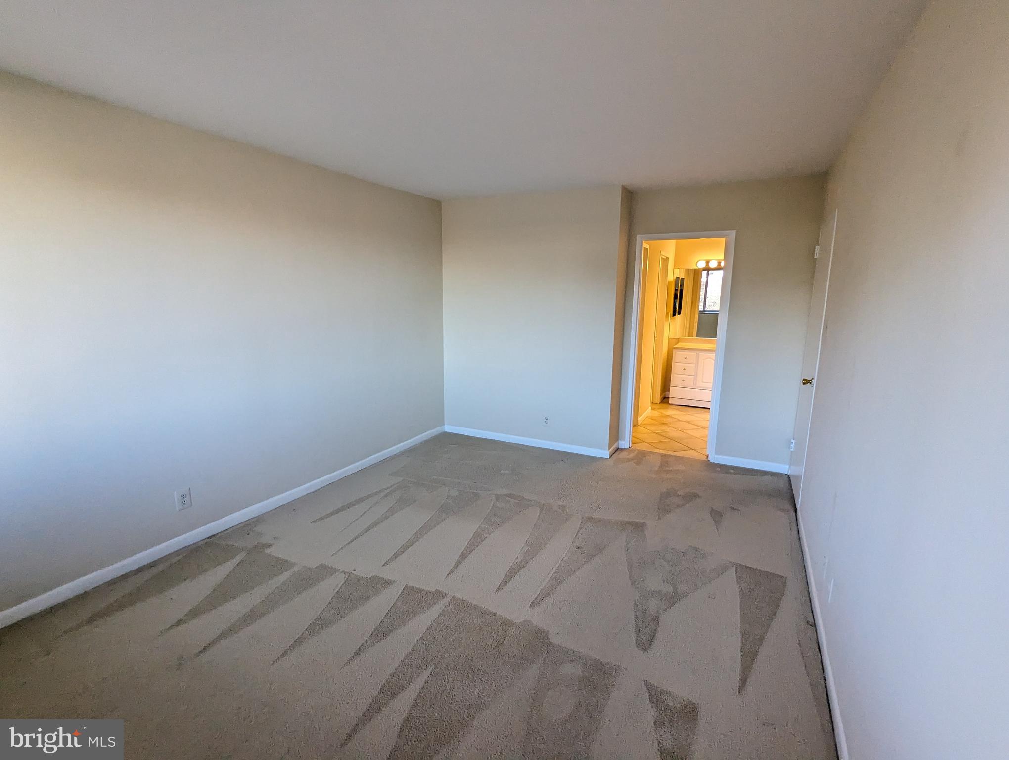 WHITEHALL - Residential