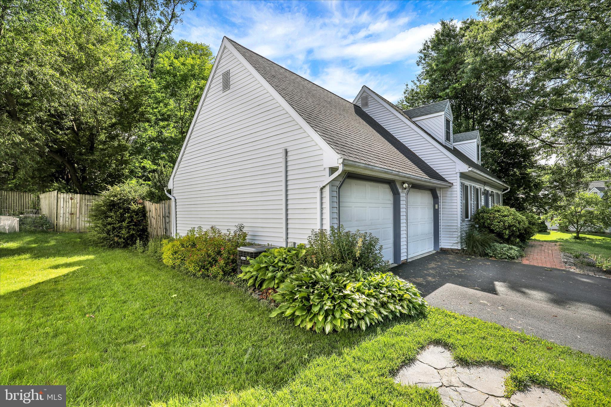 TIMSON HILL - Residential