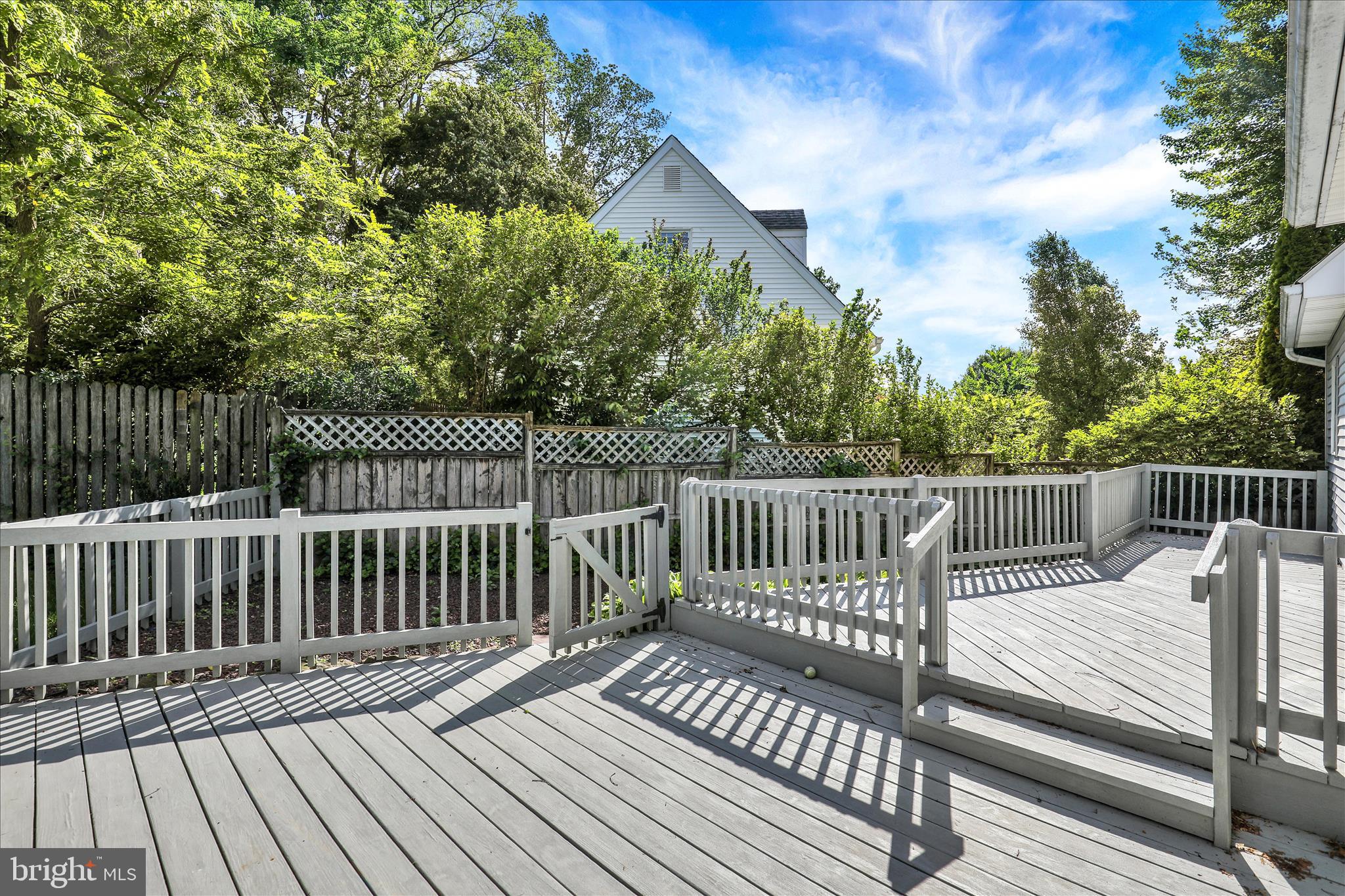 TIMSON HILL - Residential