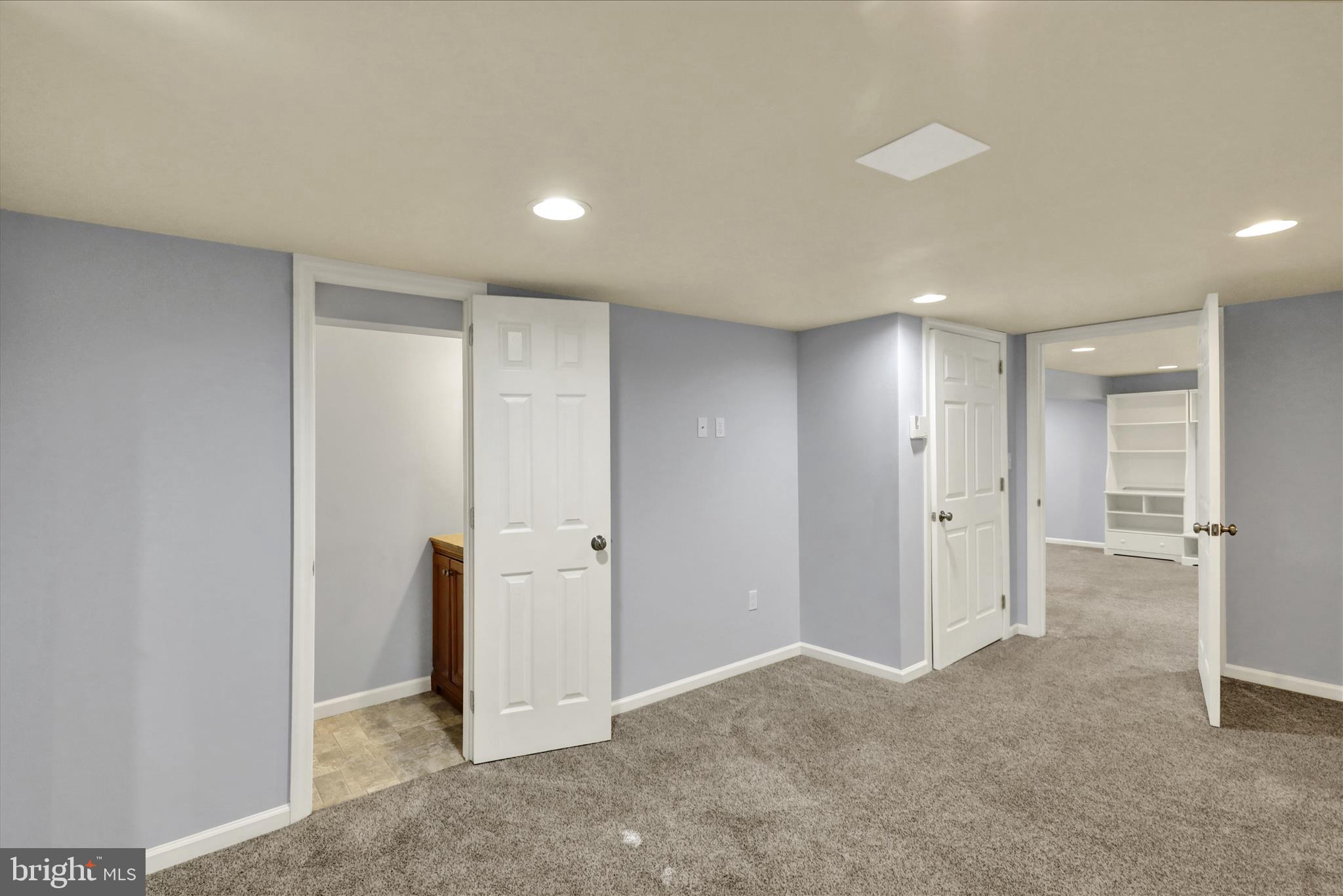 TIMSON HILL - Residential